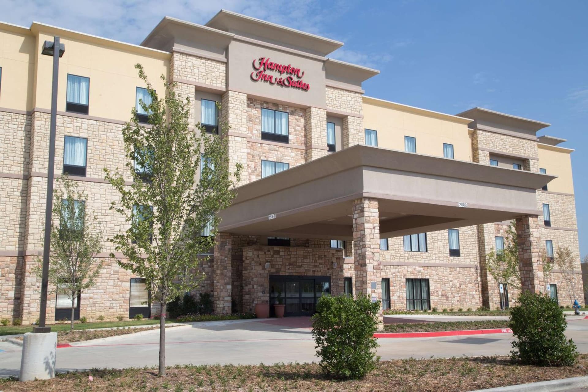 Hampton Inn and Suites by Hilton McKinney interior in McKinney, TX — gallery photo 2