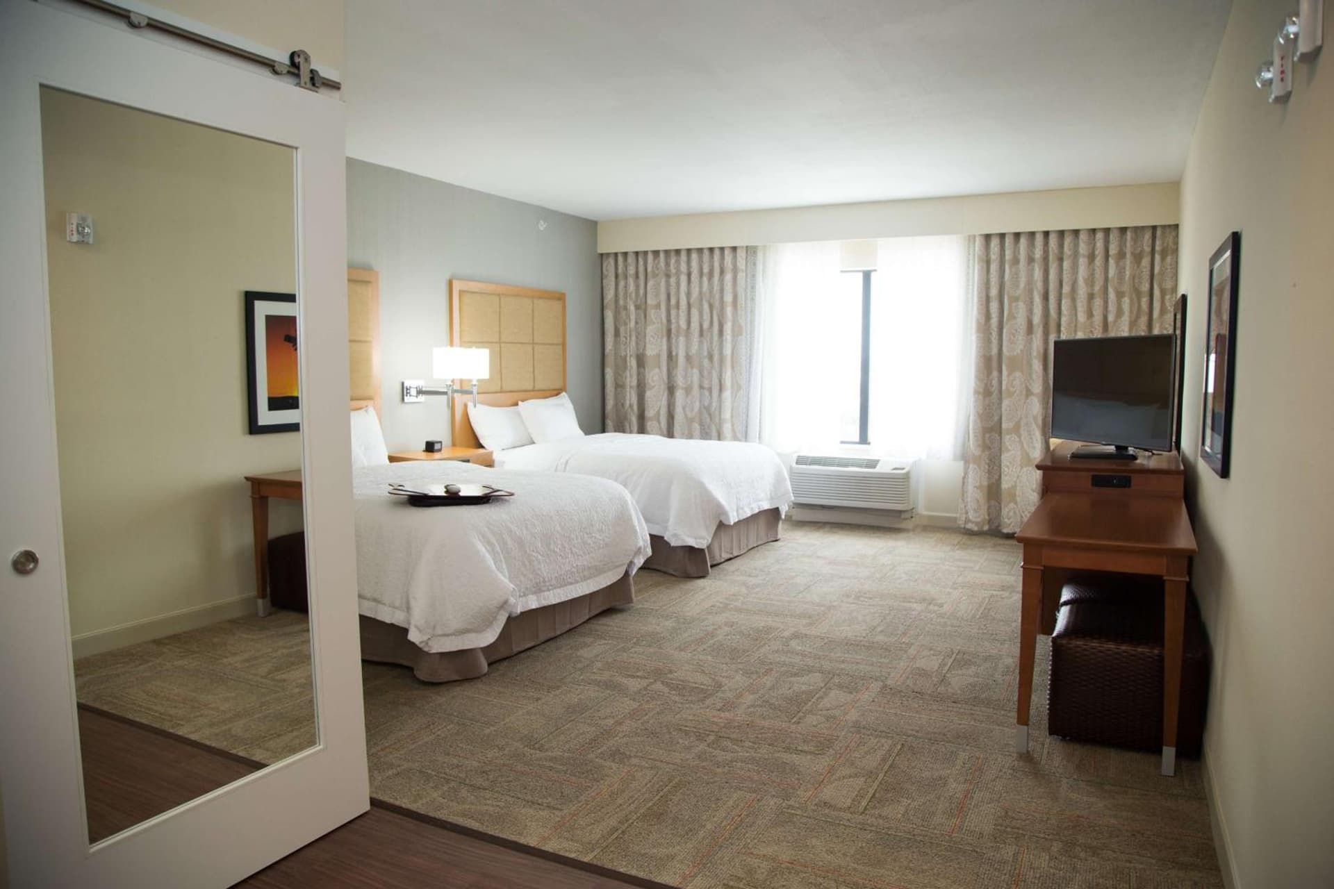 Hampton Inn and Suites by Hilton McKinney gallery photo in McKinney, TX — image 9