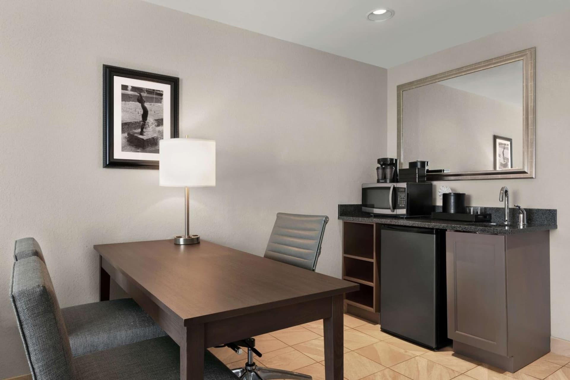 Embassy Suites Charlotte/Ayrsley gallery photo in Charlotte, NC — image 29