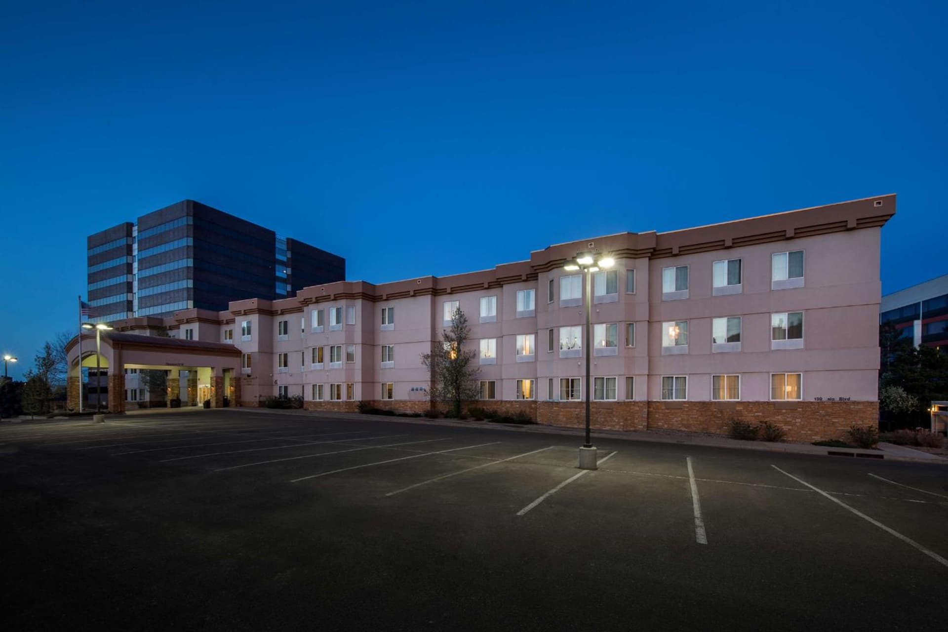 Homewood Suites by Hilton Denver West - Lakewood gallery photo in Lakewood, CO — image 11