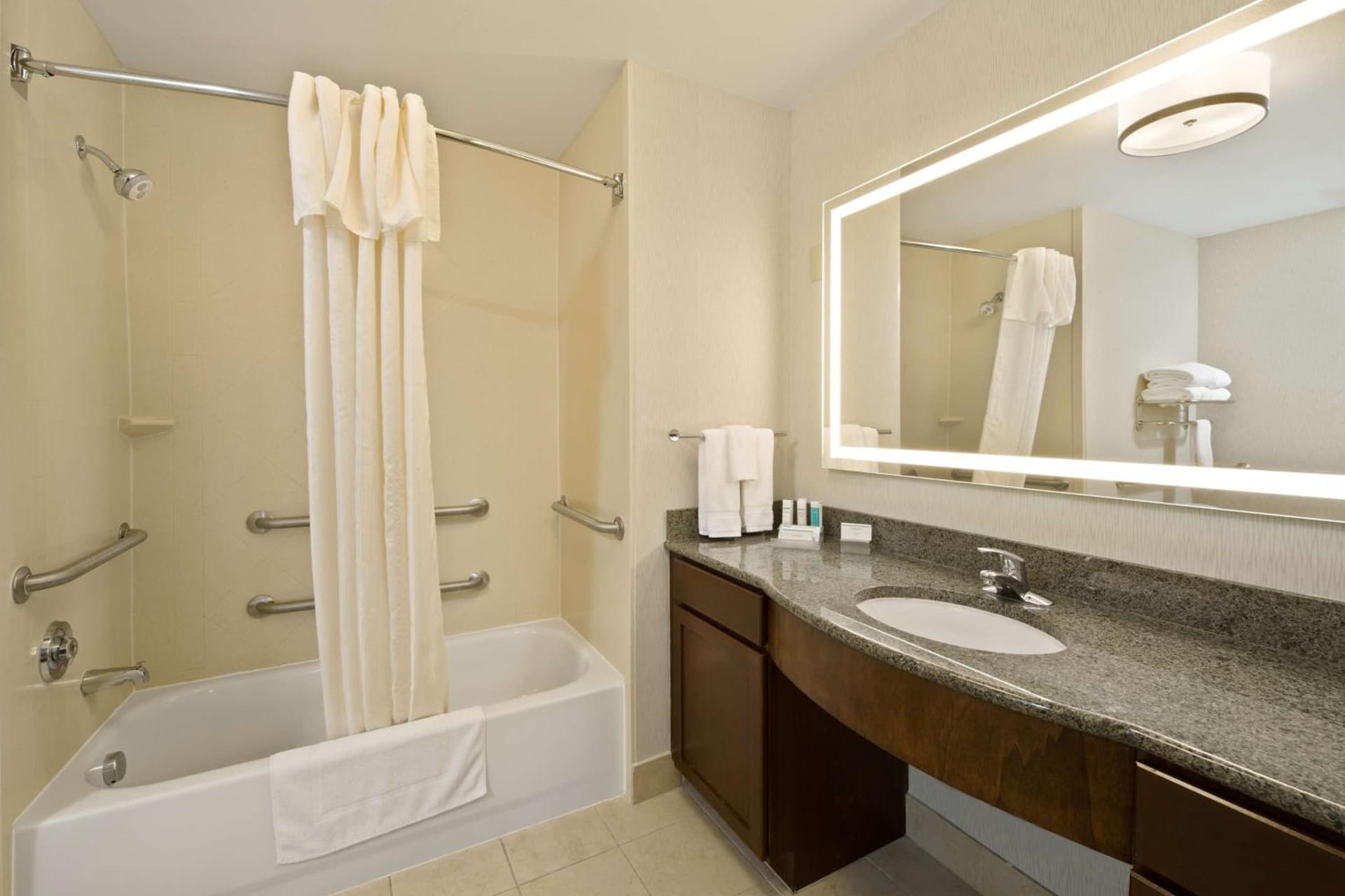 Homewood Suites by Hilton Denver West - Lakewood gallery photo in Lakewood, CO — image 26