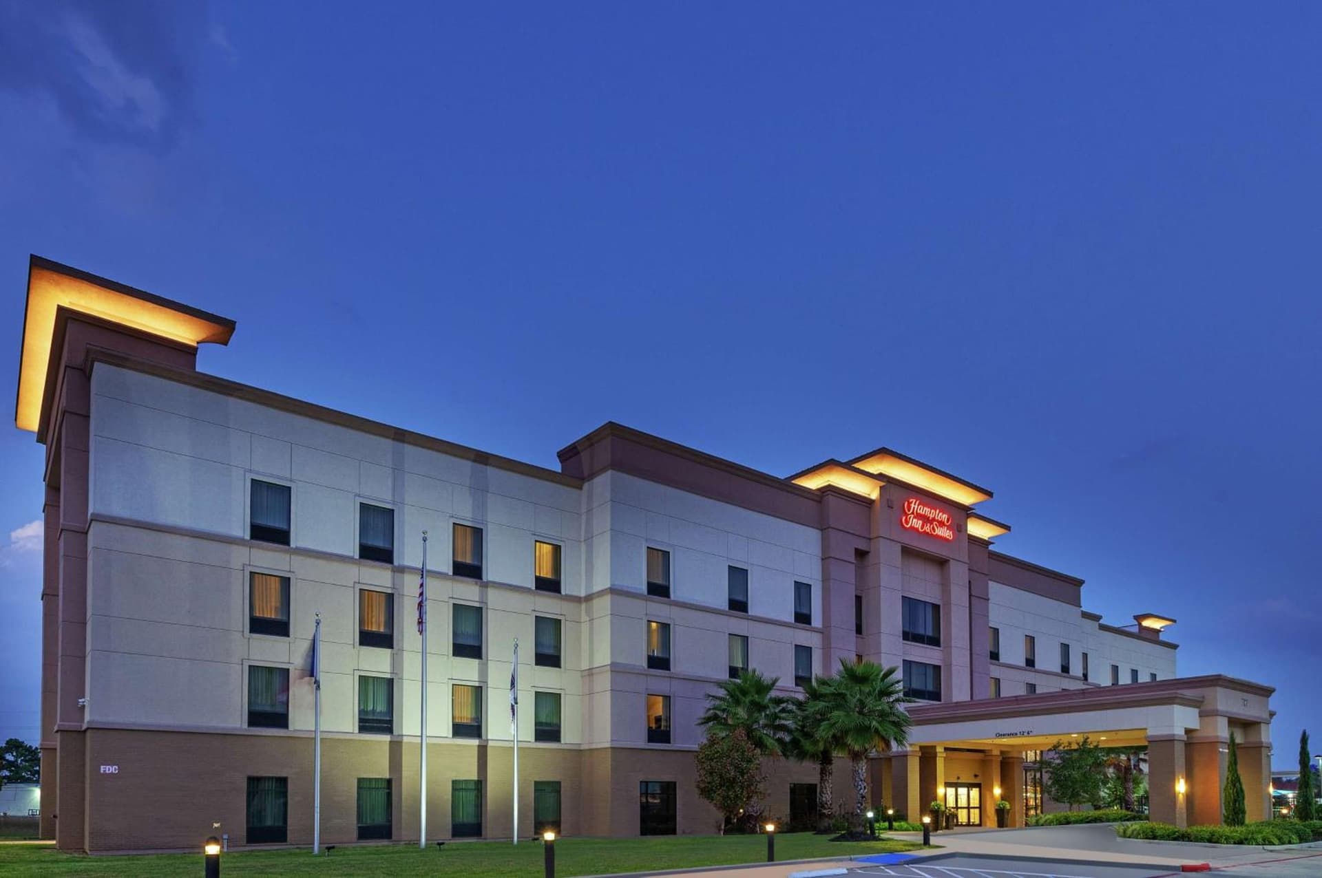 Hampton Inn & Suites Houston North IAH, TX interior in Houston, TX — gallery photo 2