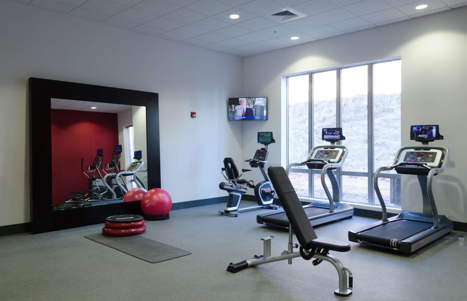 Hilton Garden Inn Hickory gallery photo in Hickory, NC — image 4
