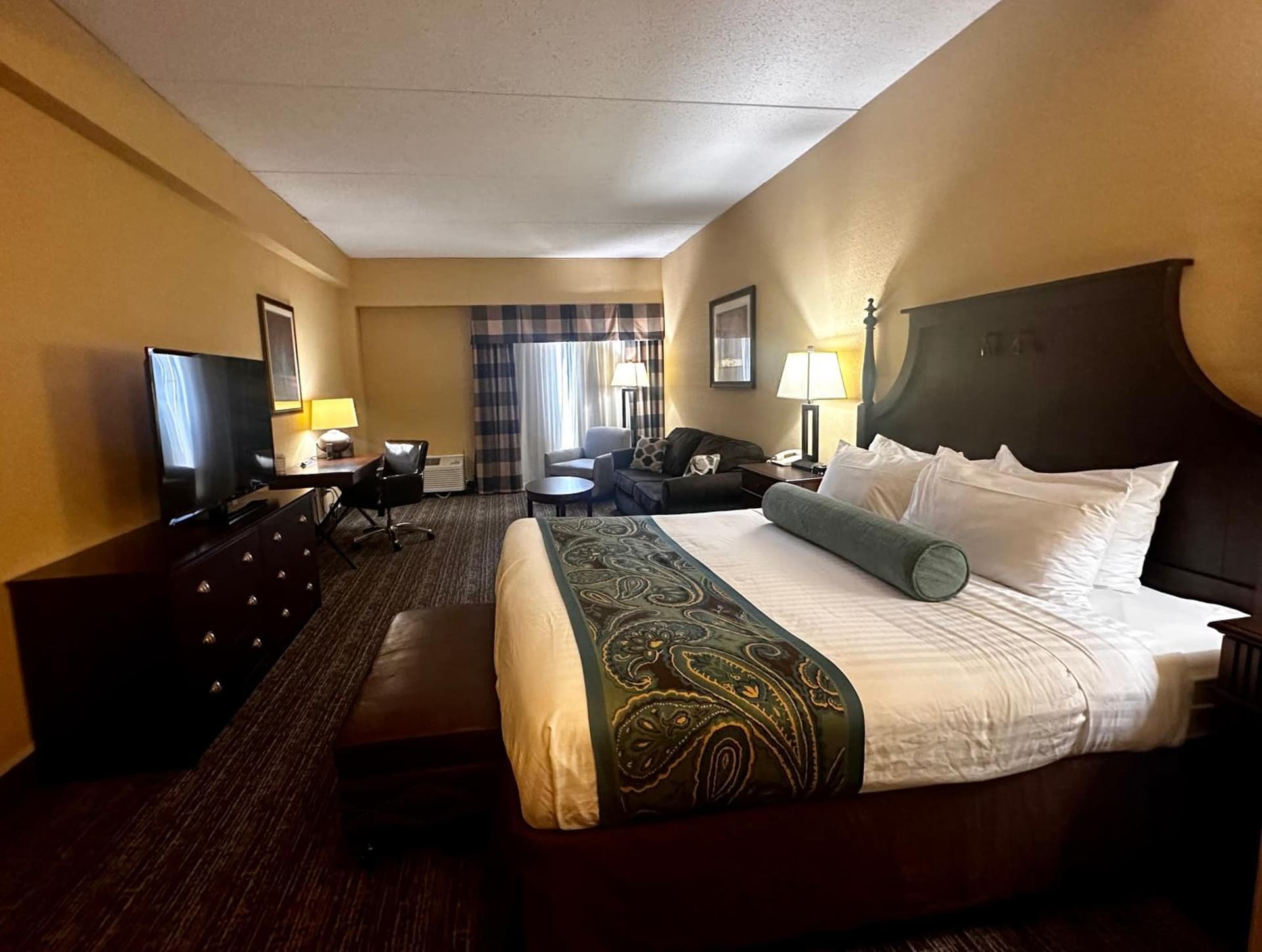 Red Lion Hotel Harrisburg Hershey property views in Harrisburg, PA — gallery photo 3