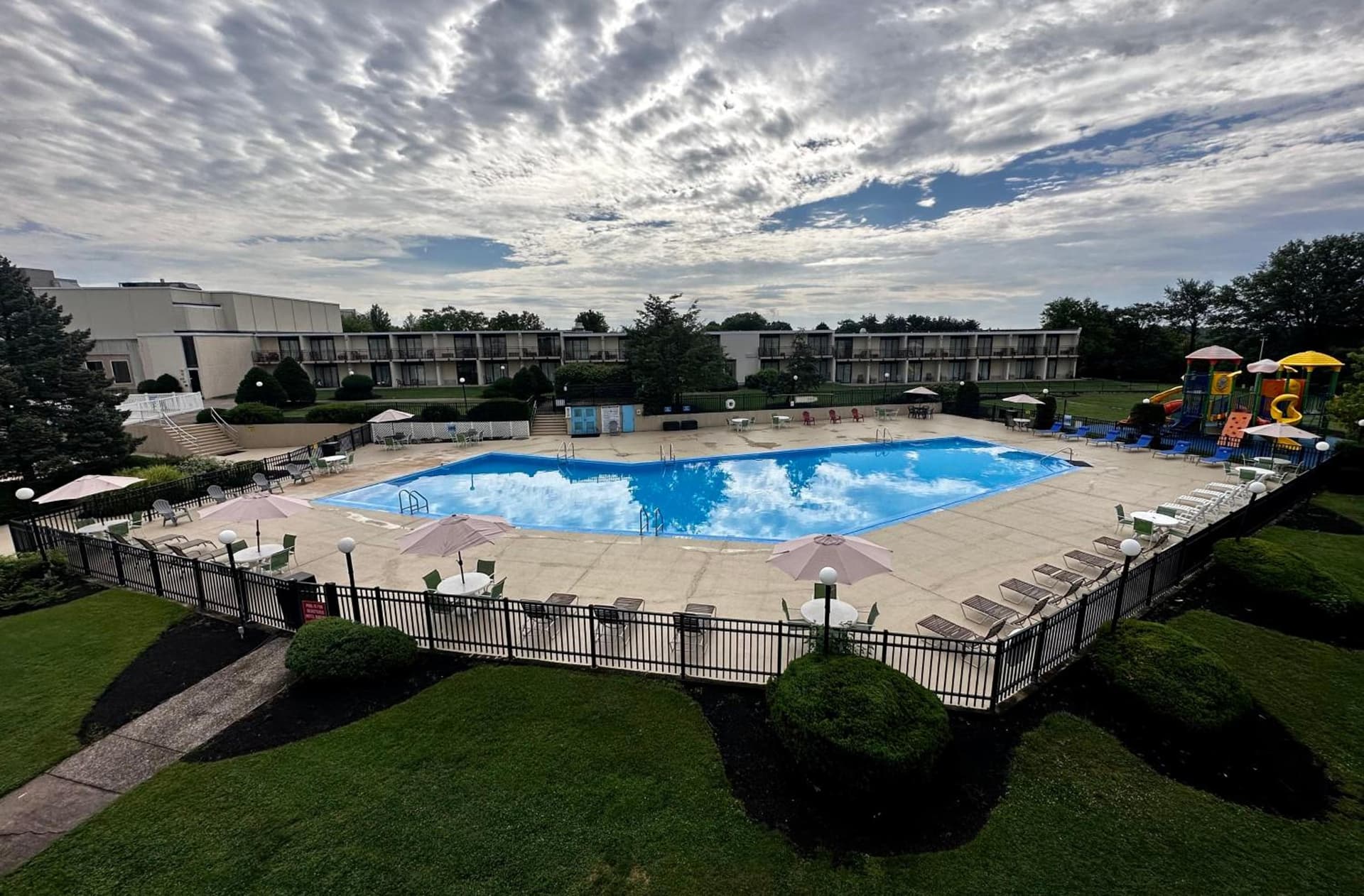 Red Lion Hotel Harrisburg Hershey property views in Harrisburg, PA — gallery photo 3