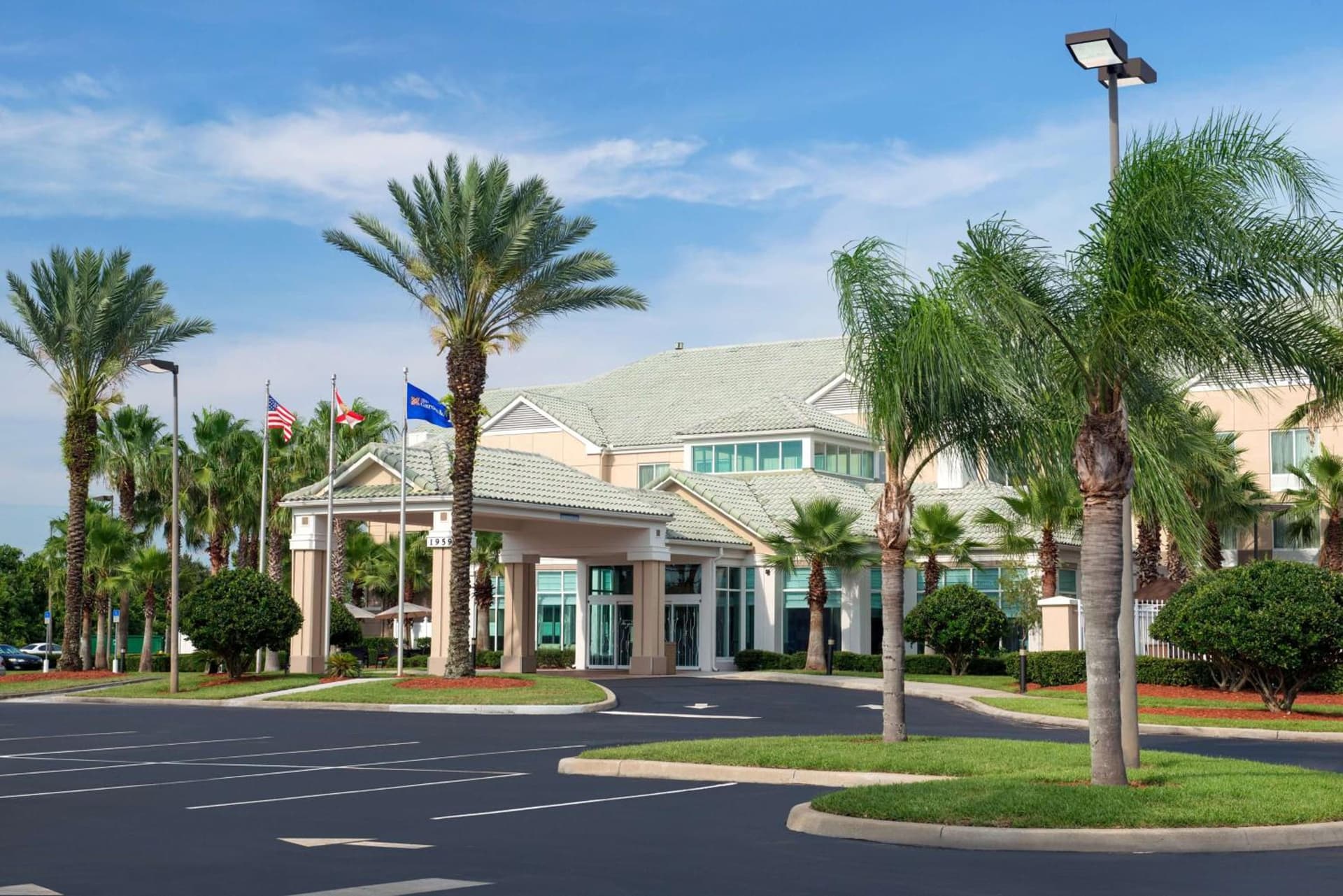Hilton Garden Inn Orlando East - UCF Area featured exterior or lobby in Orlando, FL — similar hotel