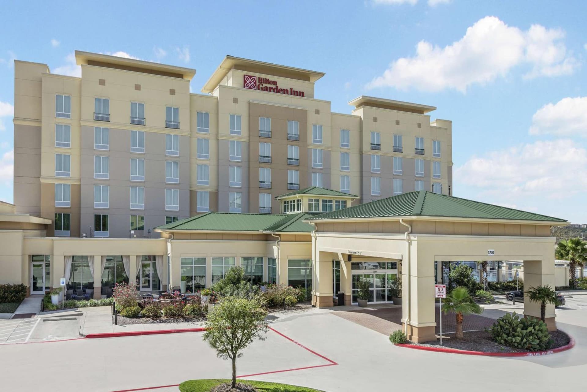 Hilton Garden Inn San Antonio/Rim Pass Drive property views in San Antonio, TX — gallery photo 3