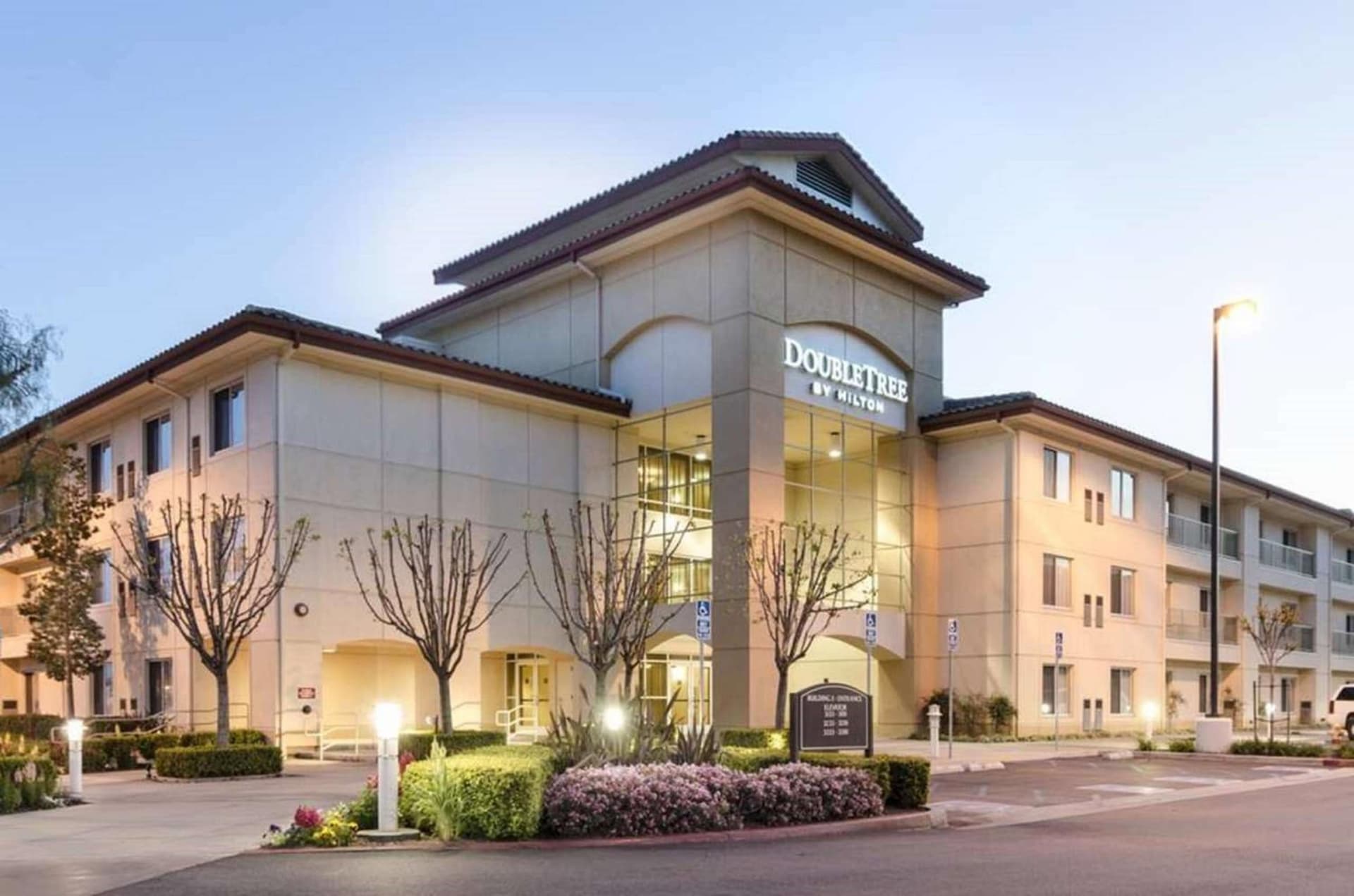 DoubleTree by Hilton Ontario Airport — hotel in Ontario, California