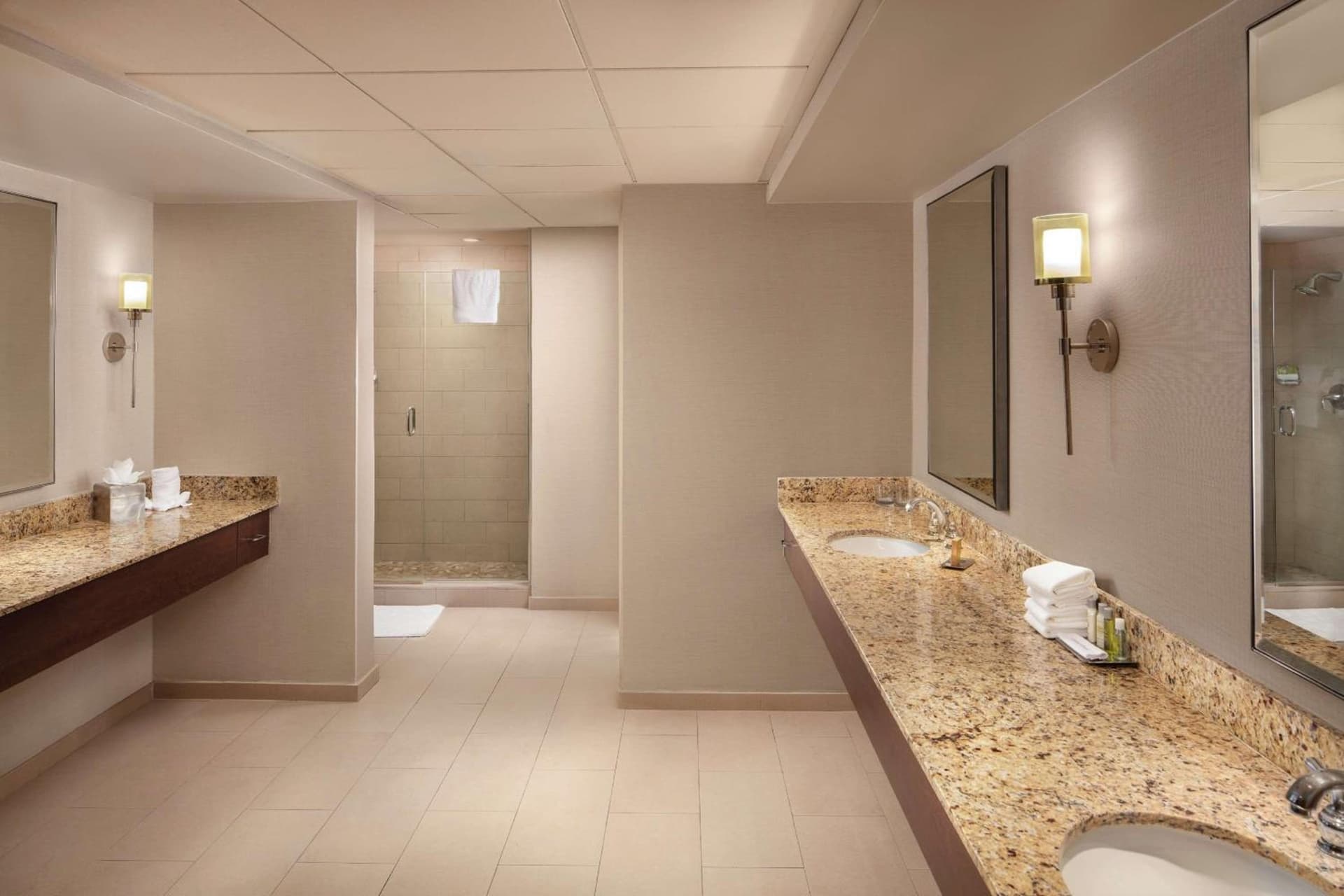 DoubleTree by Hilton Ontario Airport gallery photo in Ontario, CA — image 48