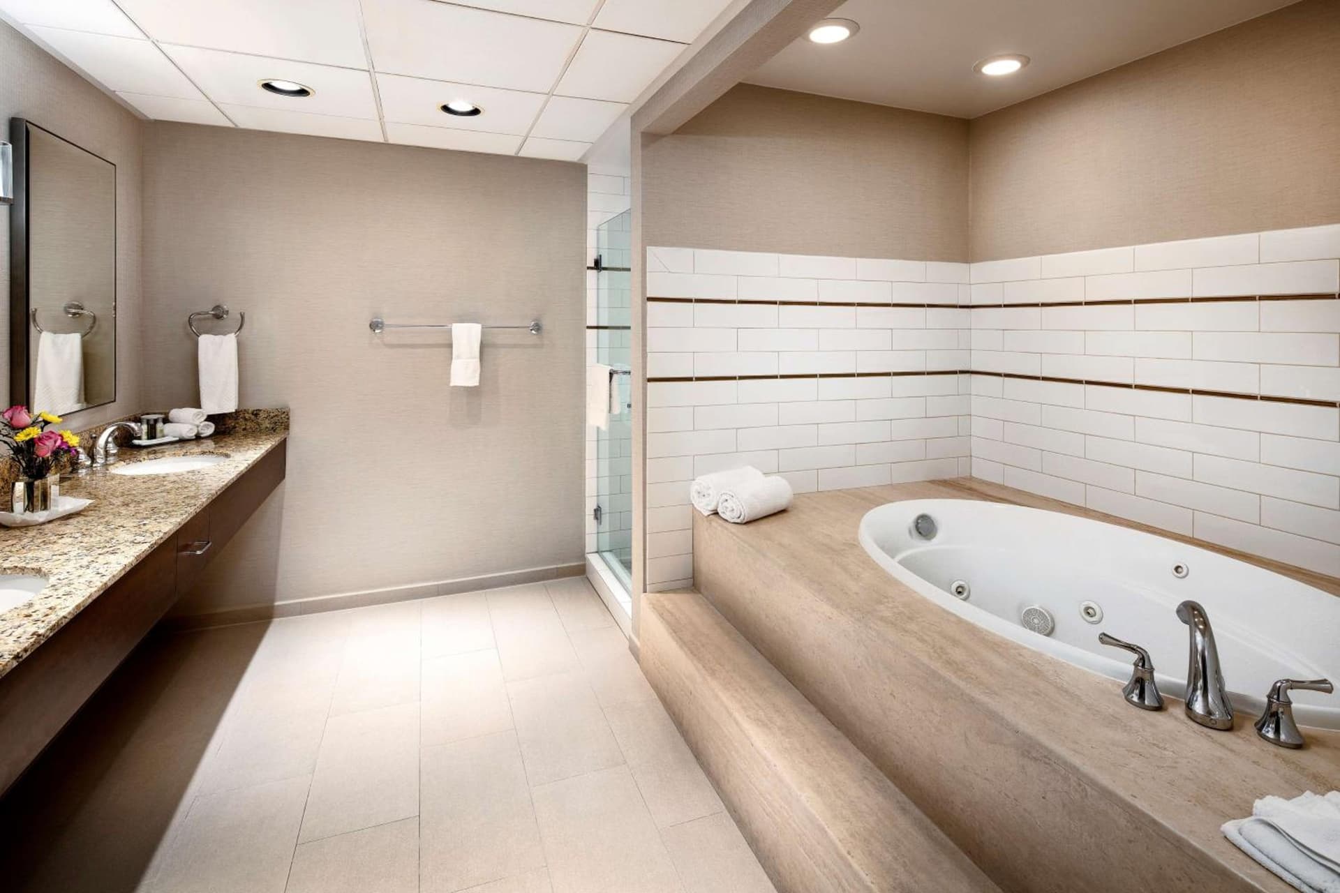 DoubleTree by Hilton Ontario Airport gallery photo in Ontario, CA — image 18