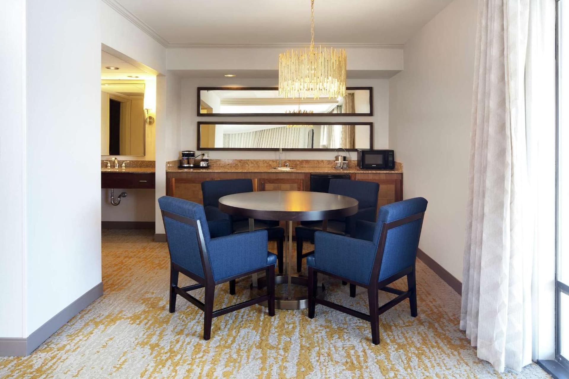 DoubleTree by Hilton Ontario Airport gallery photo in Ontario, CA — image 55