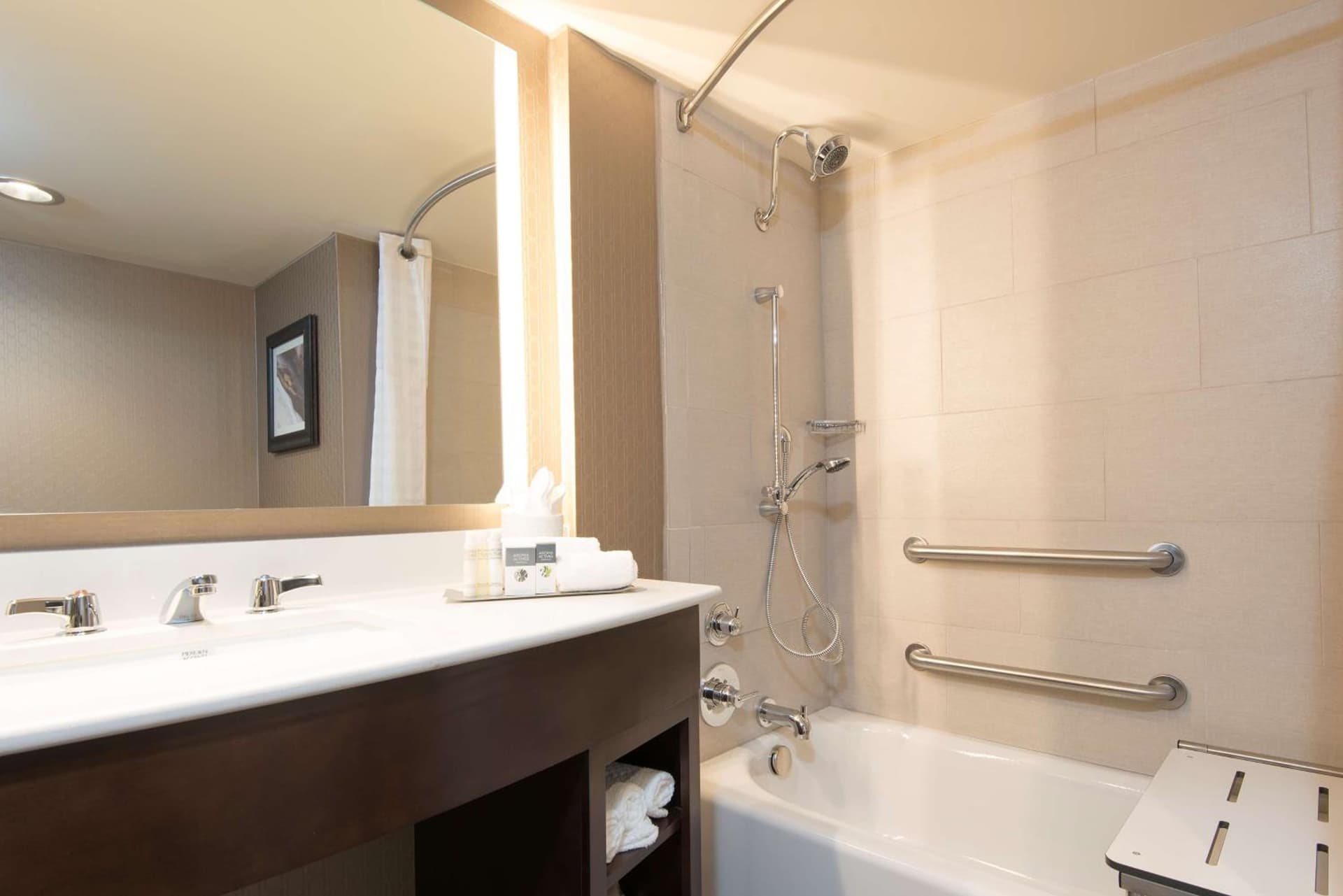 DoubleTree by Hilton Schenectady gallery photo in Schenectady, NY — image 28