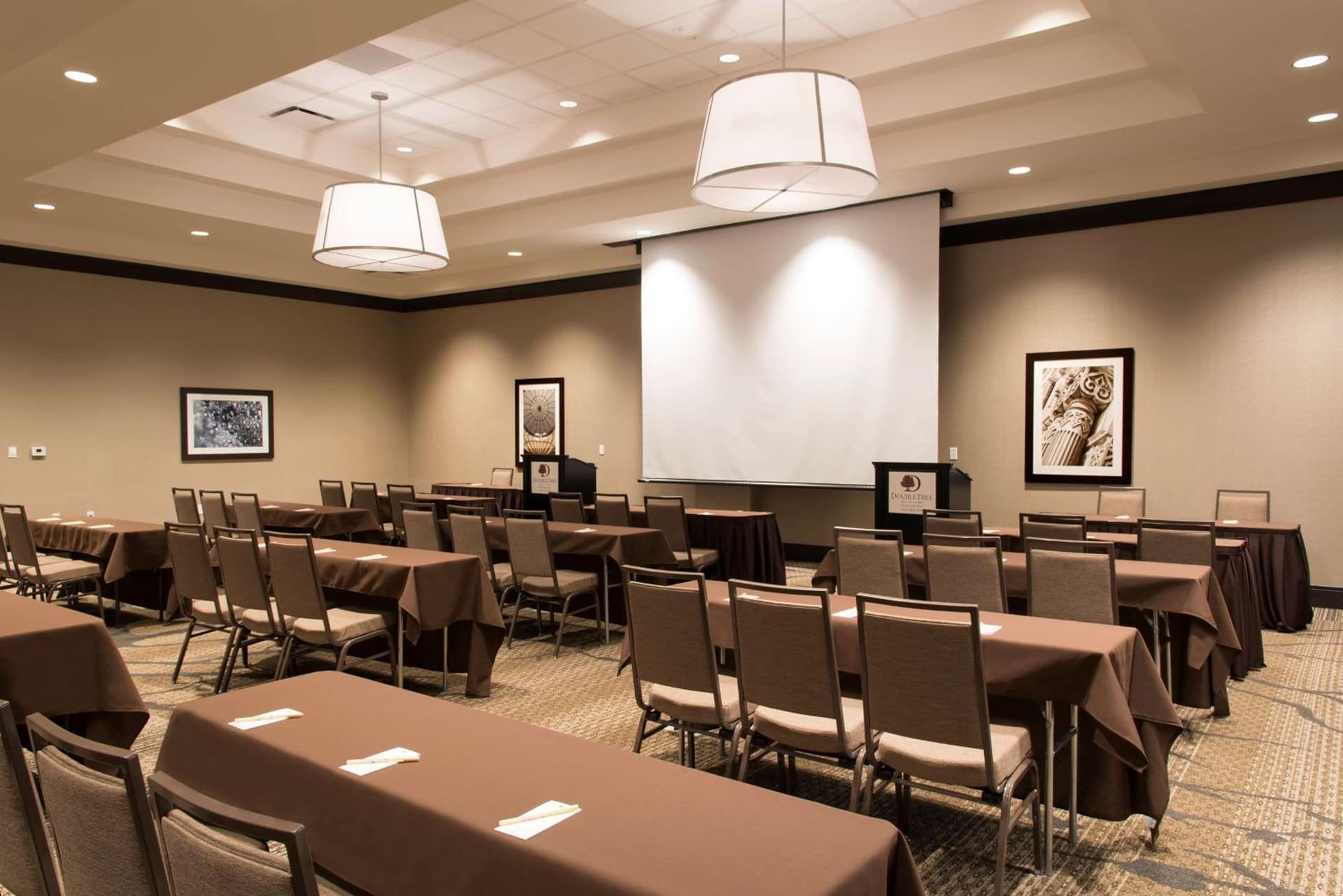 DoubleTree by Hilton Schenectady gallery photo in Schenectady, NY — image 9