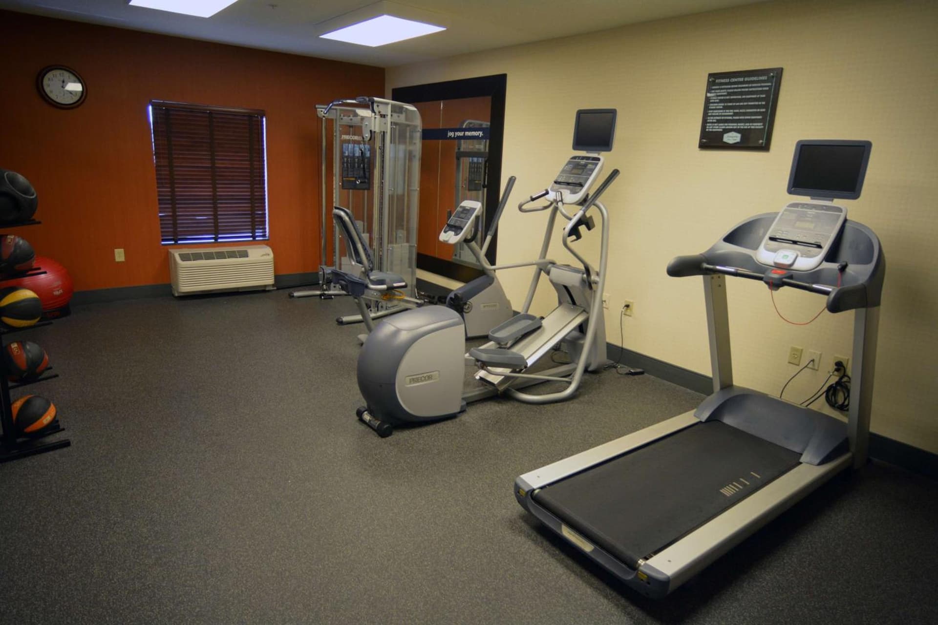 Hampton Inn Warsaw gallery photo in Warsaw, IN — image 25
