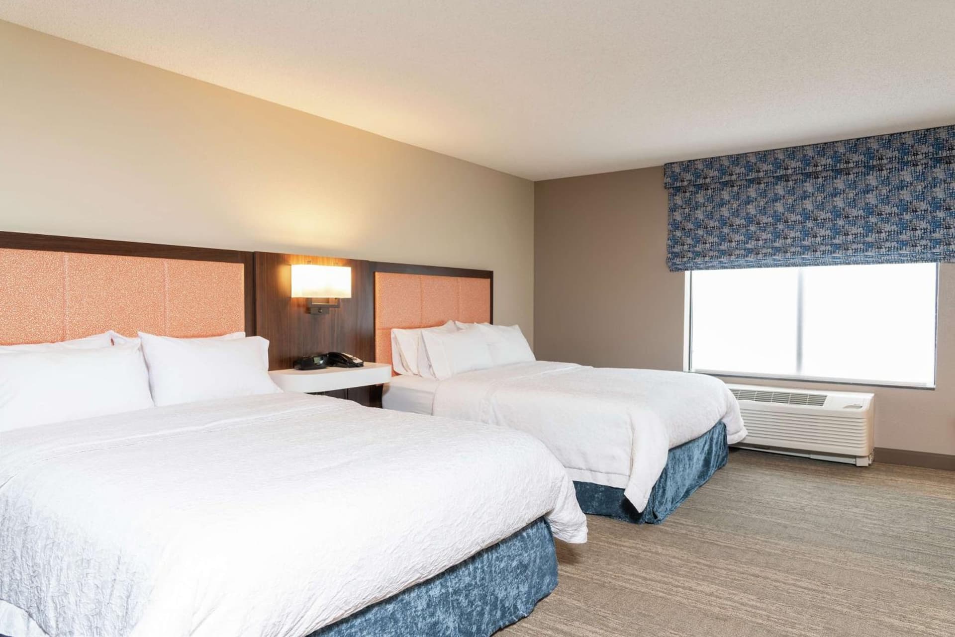 Hampton Inn Warsaw interior in Warsaw, IN — gallery photo 2