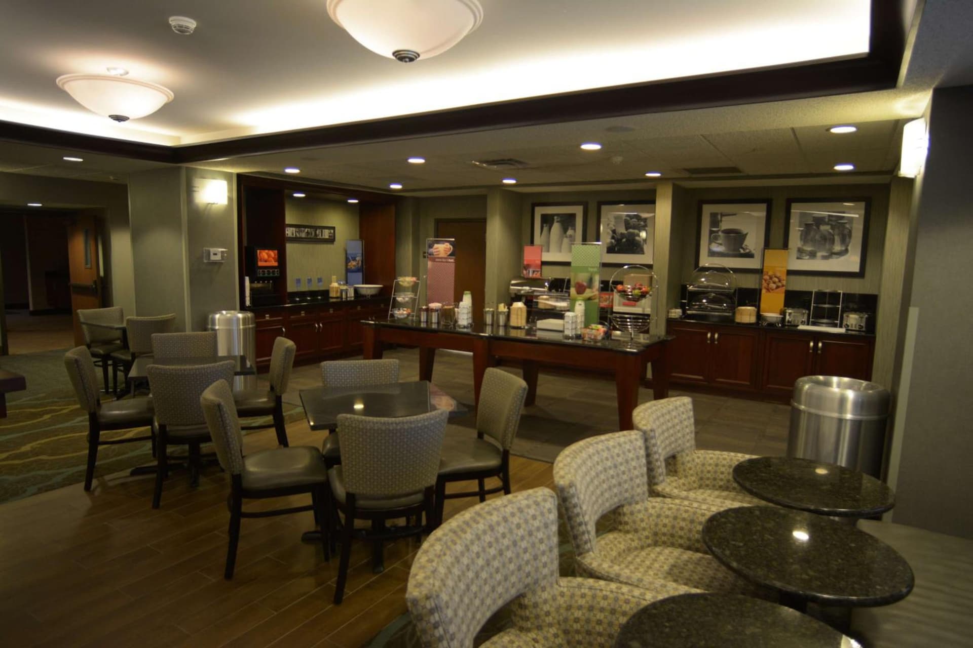 Hampton Inn Warsaw gallery photo in Warsaw, IN — image 26