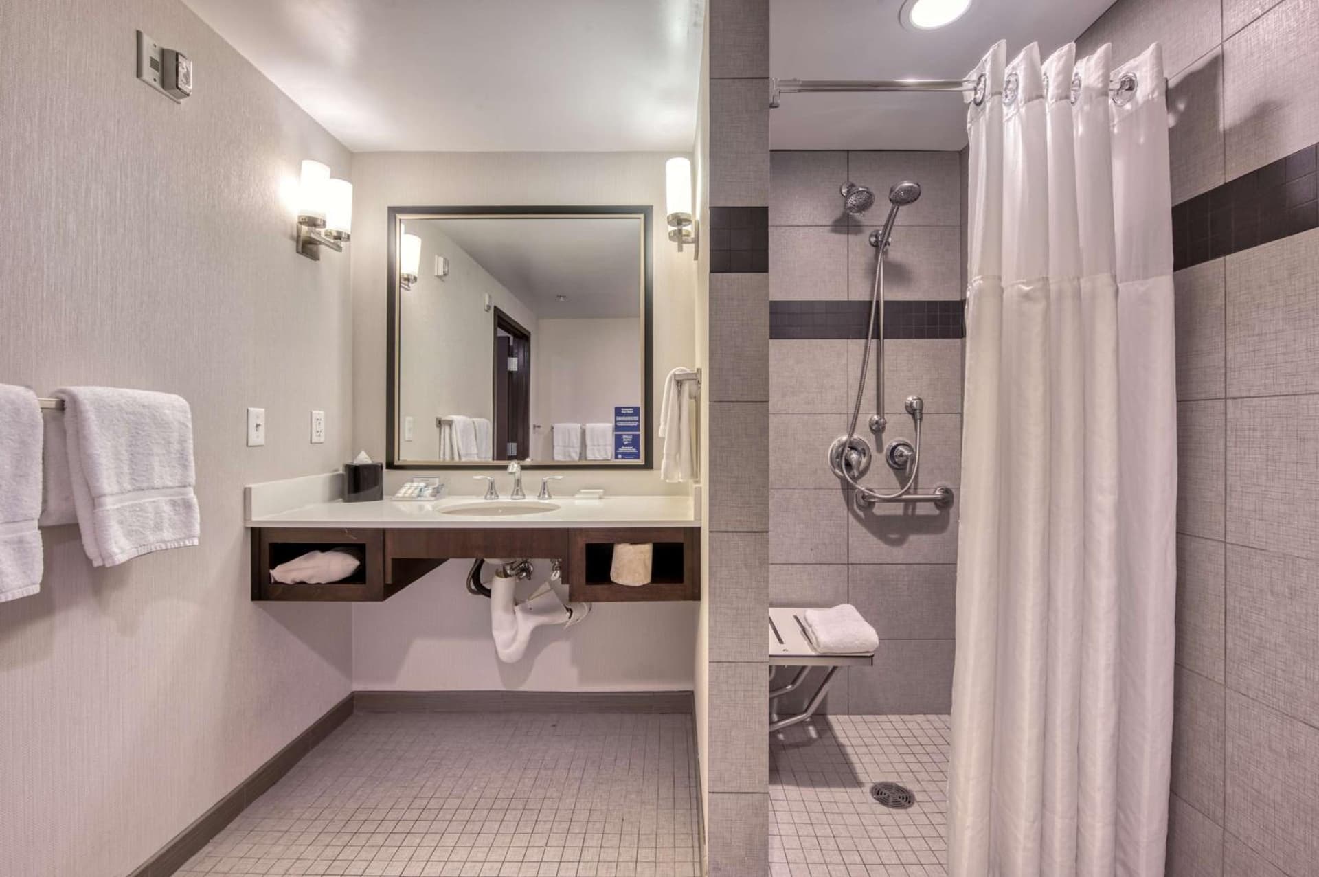 Hilton Garden Inn Irvine/Orange County Airport gallery photo in Irvine, CA — image 39