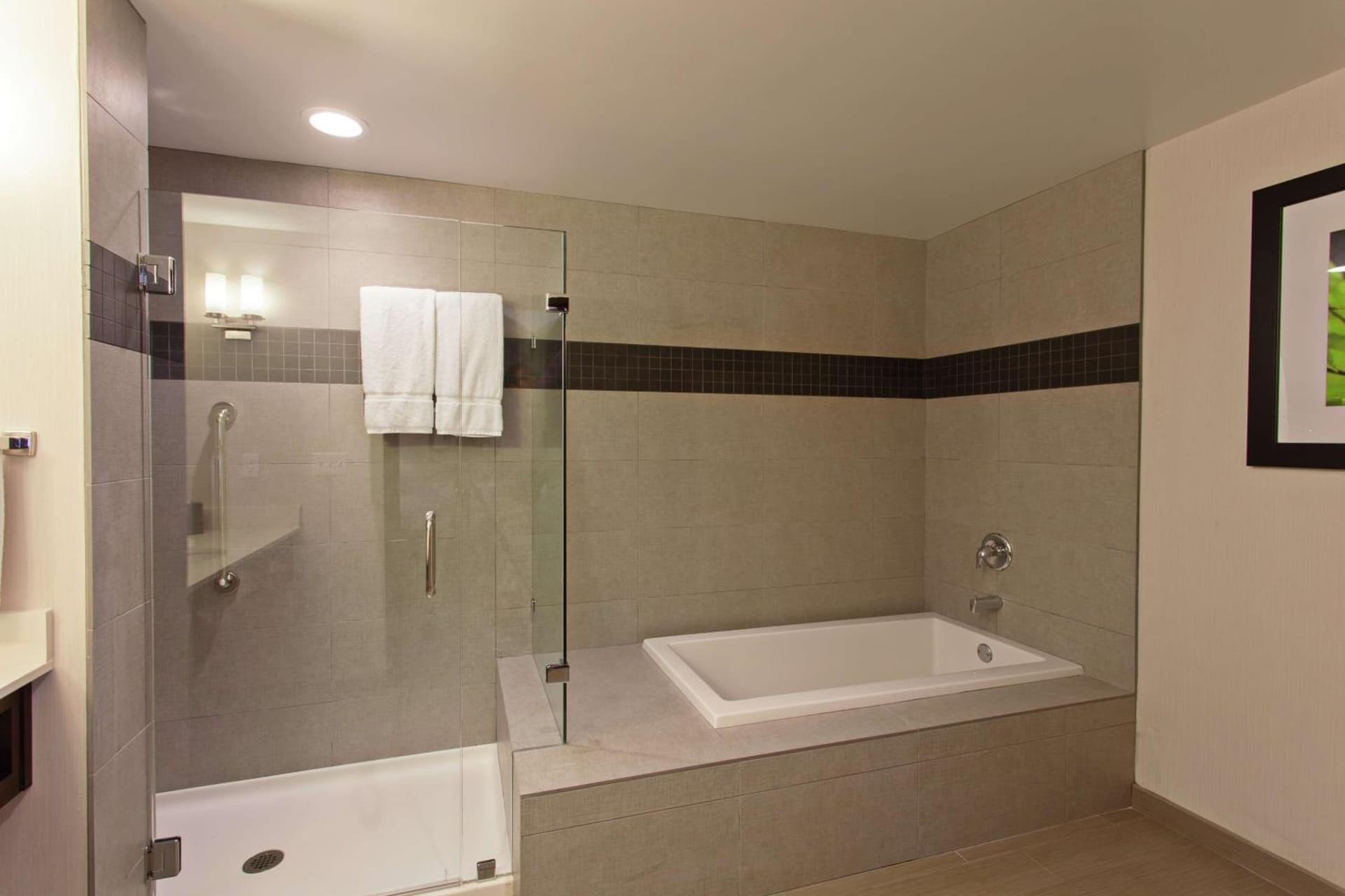 Hilton Garden Inn Irvine/Orange County Airport gallery photo in Irvine, CA — image 18