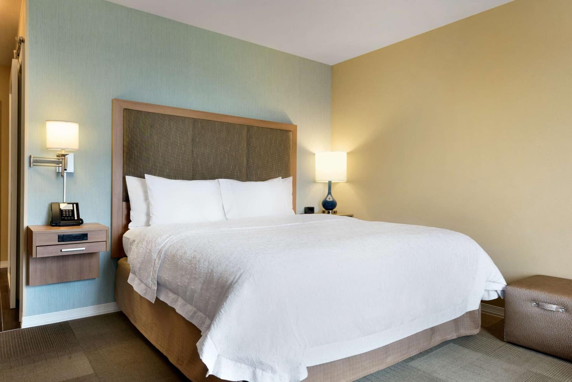 Hampton Inn and Suites Monroe gallery photo in Monroe, LA — image 25