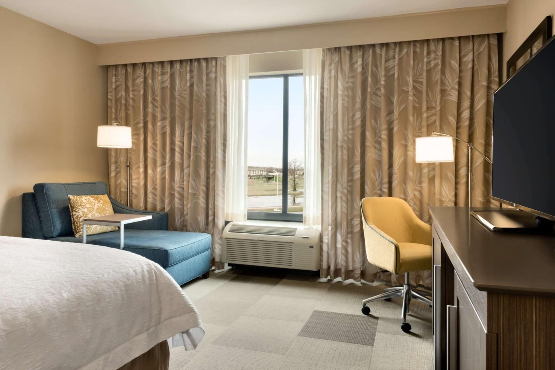 Hampton Inn and Suites Monroe gallery photo in Monroe, LA — image 29