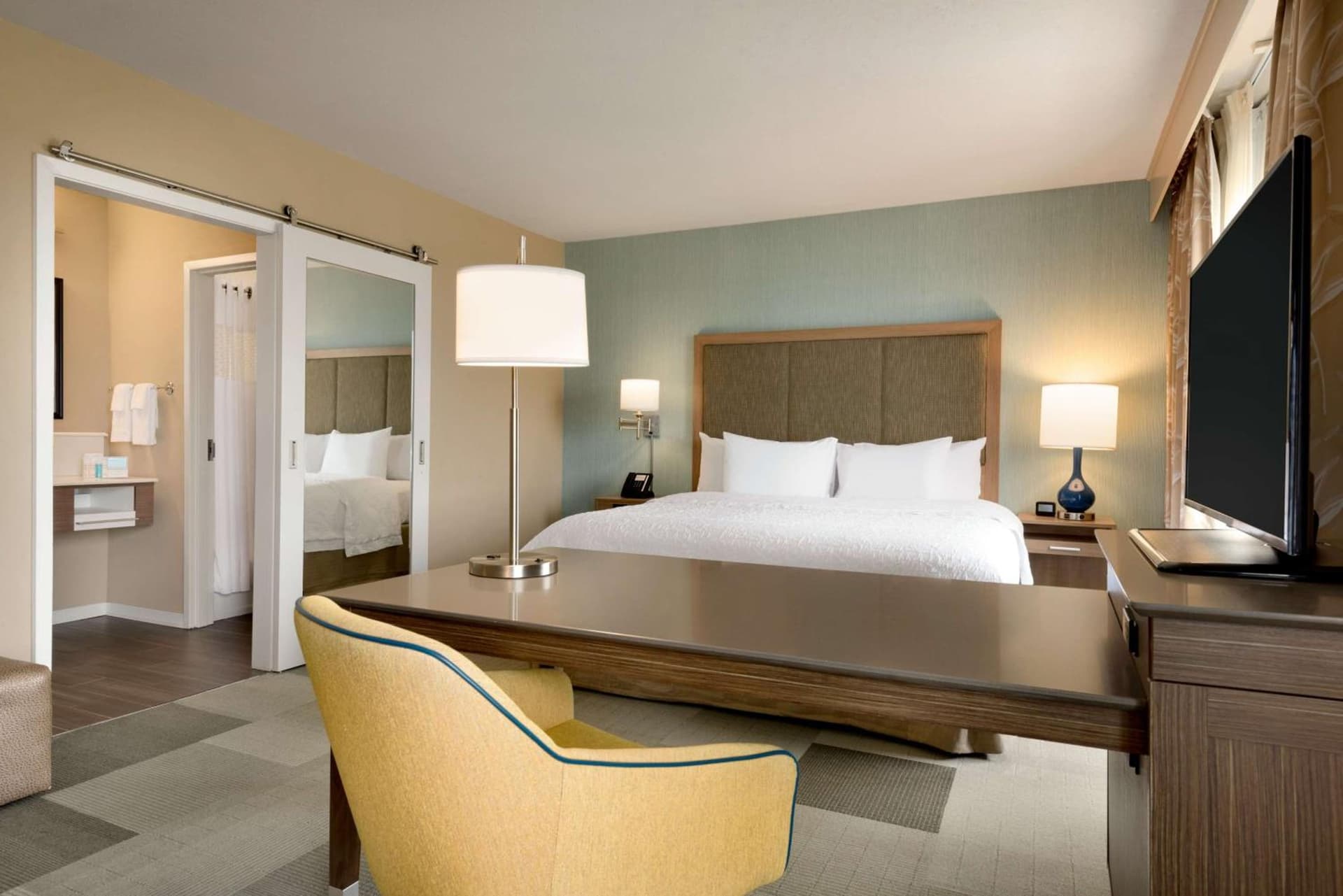 Hampton Inn and Suites Monroe gallery photo in Monroe, LA — image 9