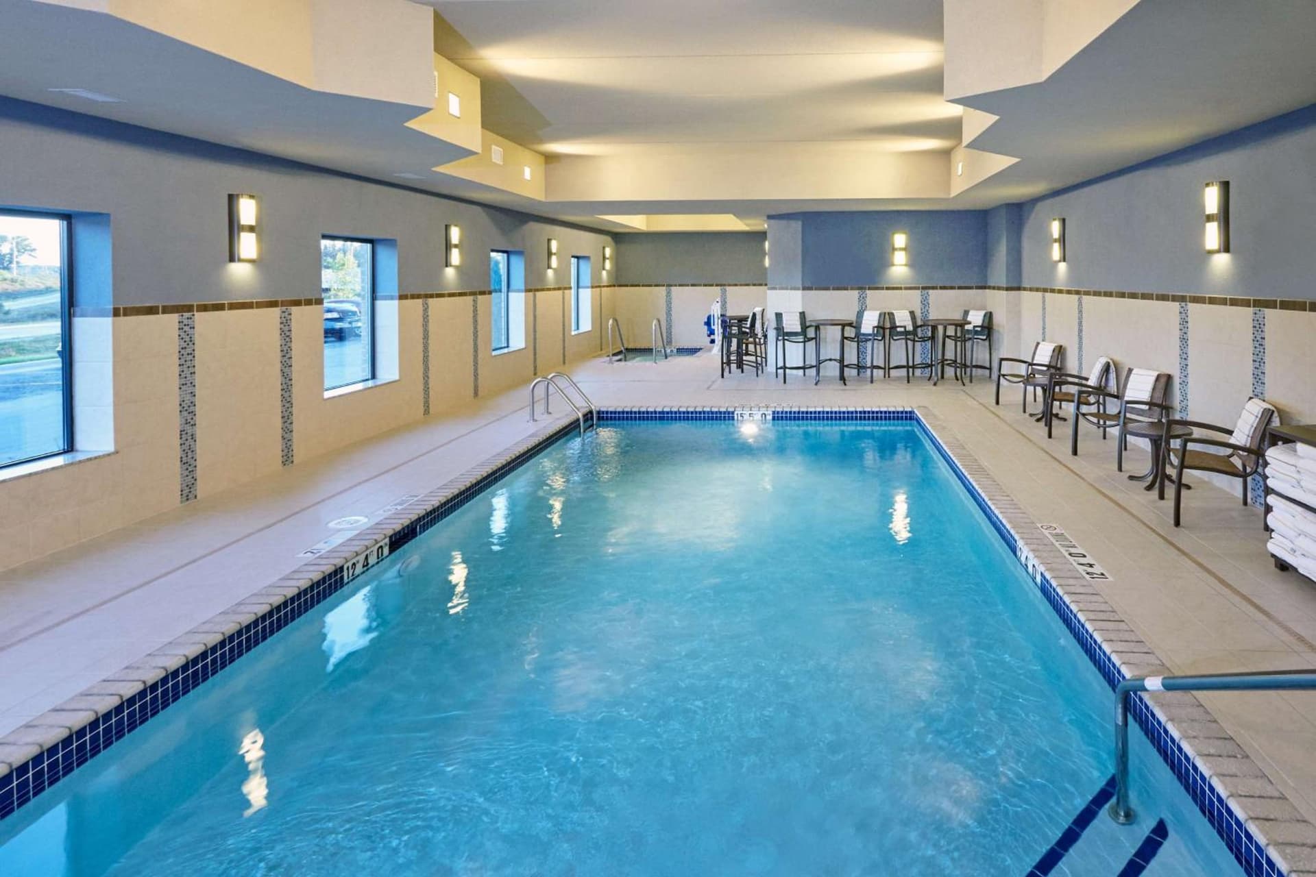 Hampton Inn & Suites Milwaukee/Franklin gallery photo in Franklin, WI — image 48