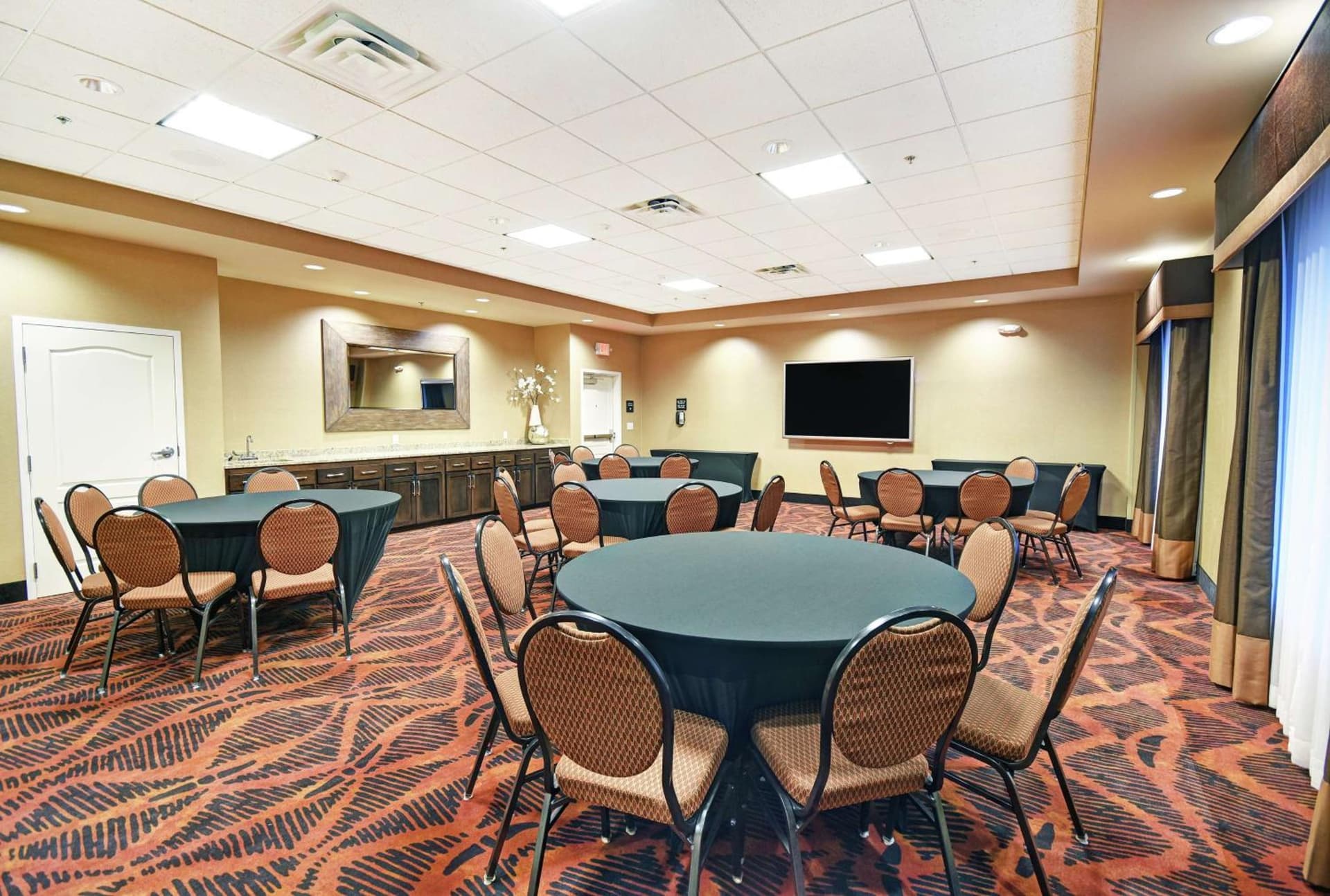 Hampton Inn & Suites Milwaukee/Franklin gallery photo in Franklin, WI — image 15