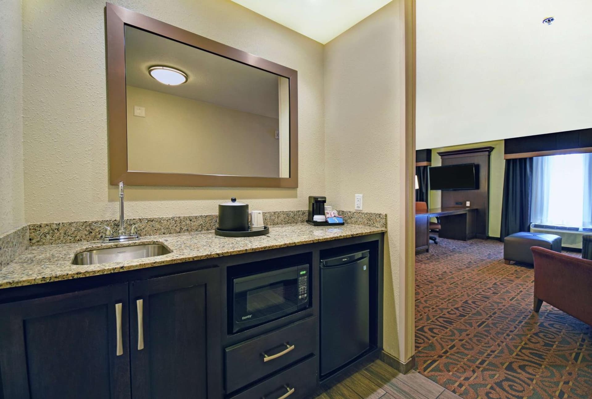 Hampton Inn & Suites Milwaukee/Franklin gallery photo in Franklin, WI — image 5