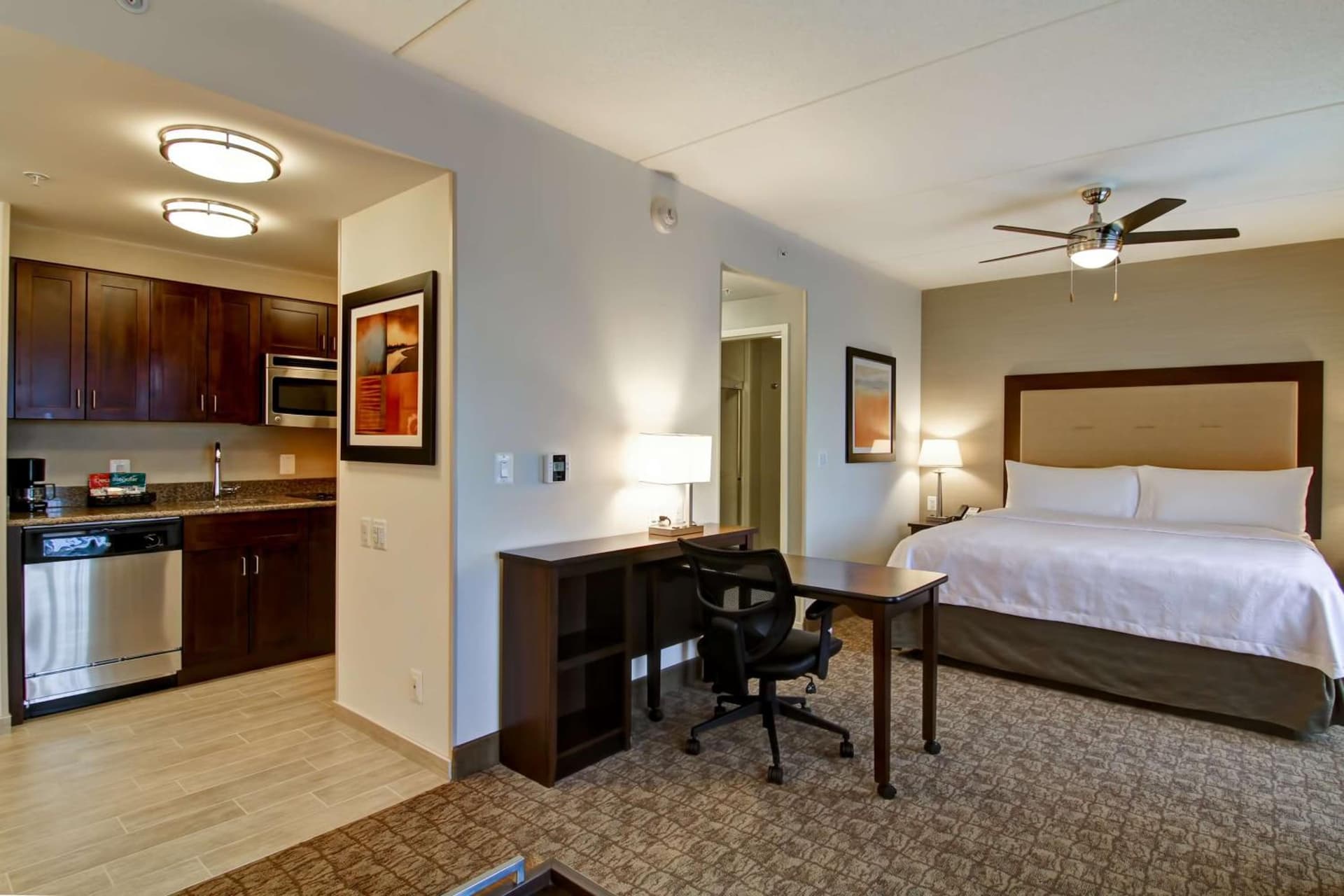Homewood Suites by Hilton Woodbridge gallery photo in Woodbridge, VA — image 9