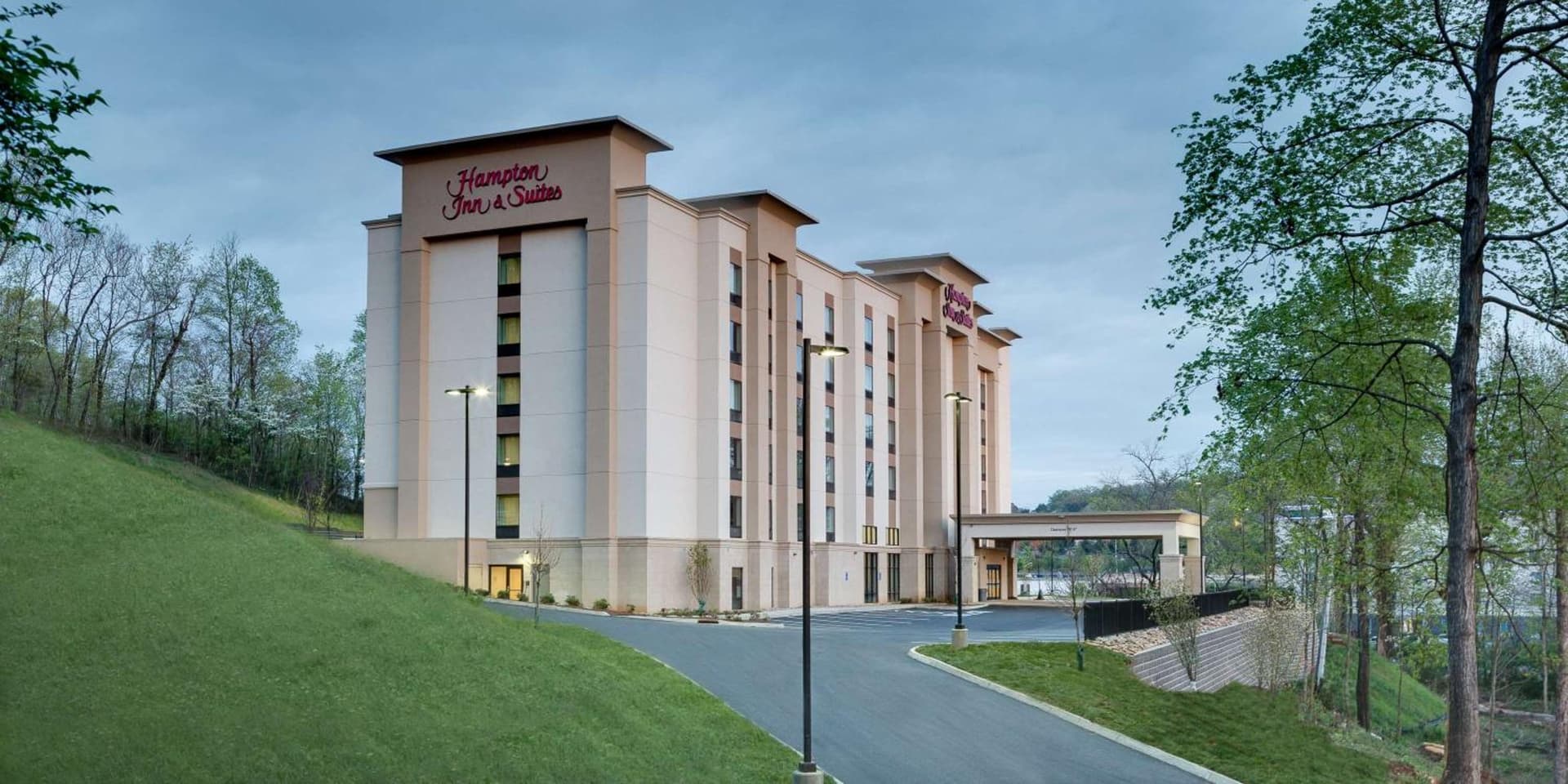 Hampton Inn & Suites - Knoxville Papermill Drive, TN interior in Knoxville, TN — gallery photo 2