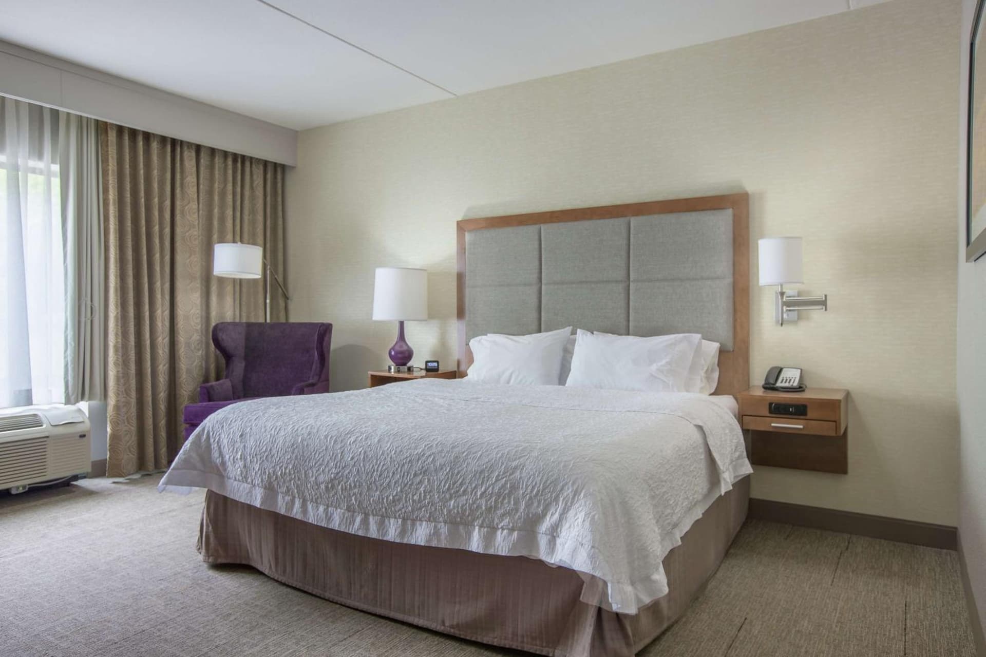 Hampton Inn & Suites - Knoxville Papermill Drive, TN gallery photo in Knoxville, TN — image 5