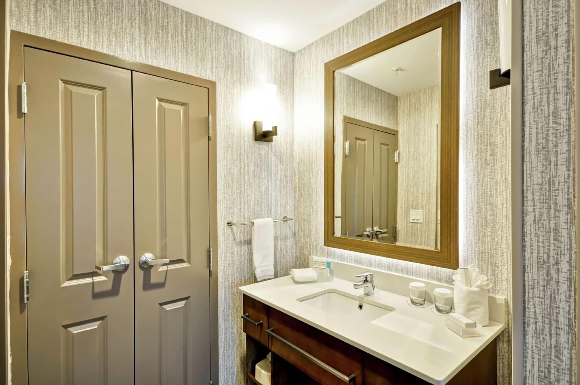 Homewood Suites by Hilton Cincinnati/West Chester gallery photo in West Chester, OH — image 41