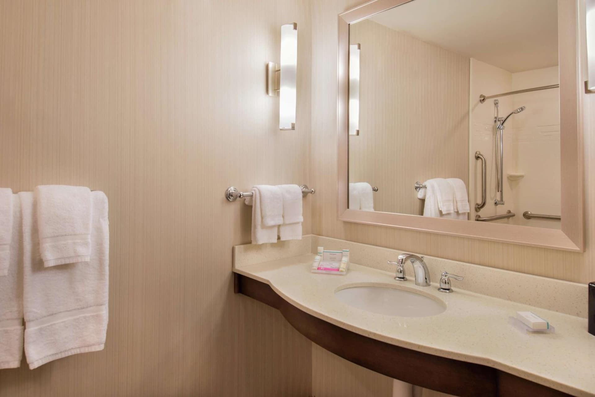 Hilton Garden Inn Bristol gallery photo in Bristol, VA — image 25