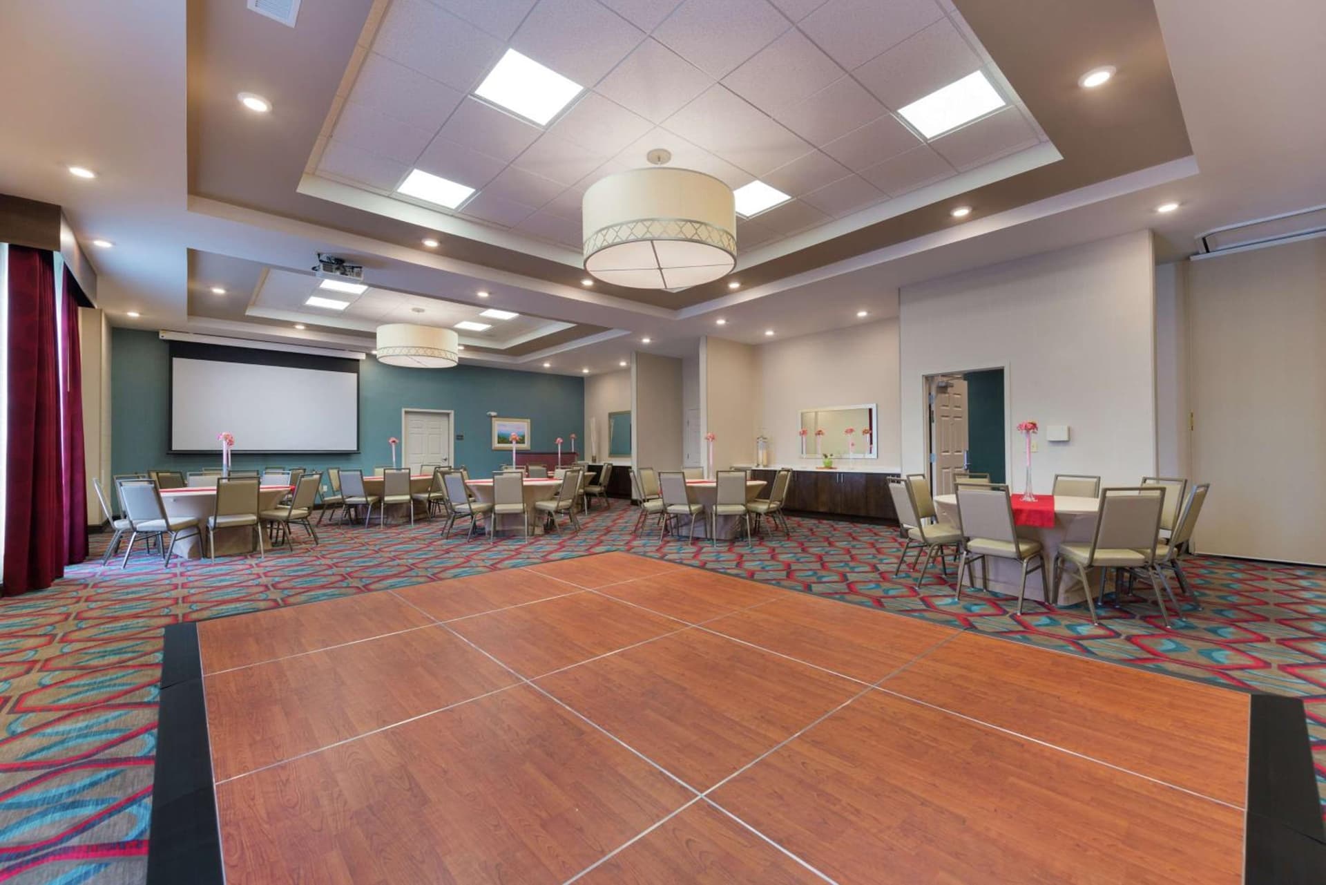 Hilton Garden Inn Bristol gallery photo in Bristol, VA — image 23