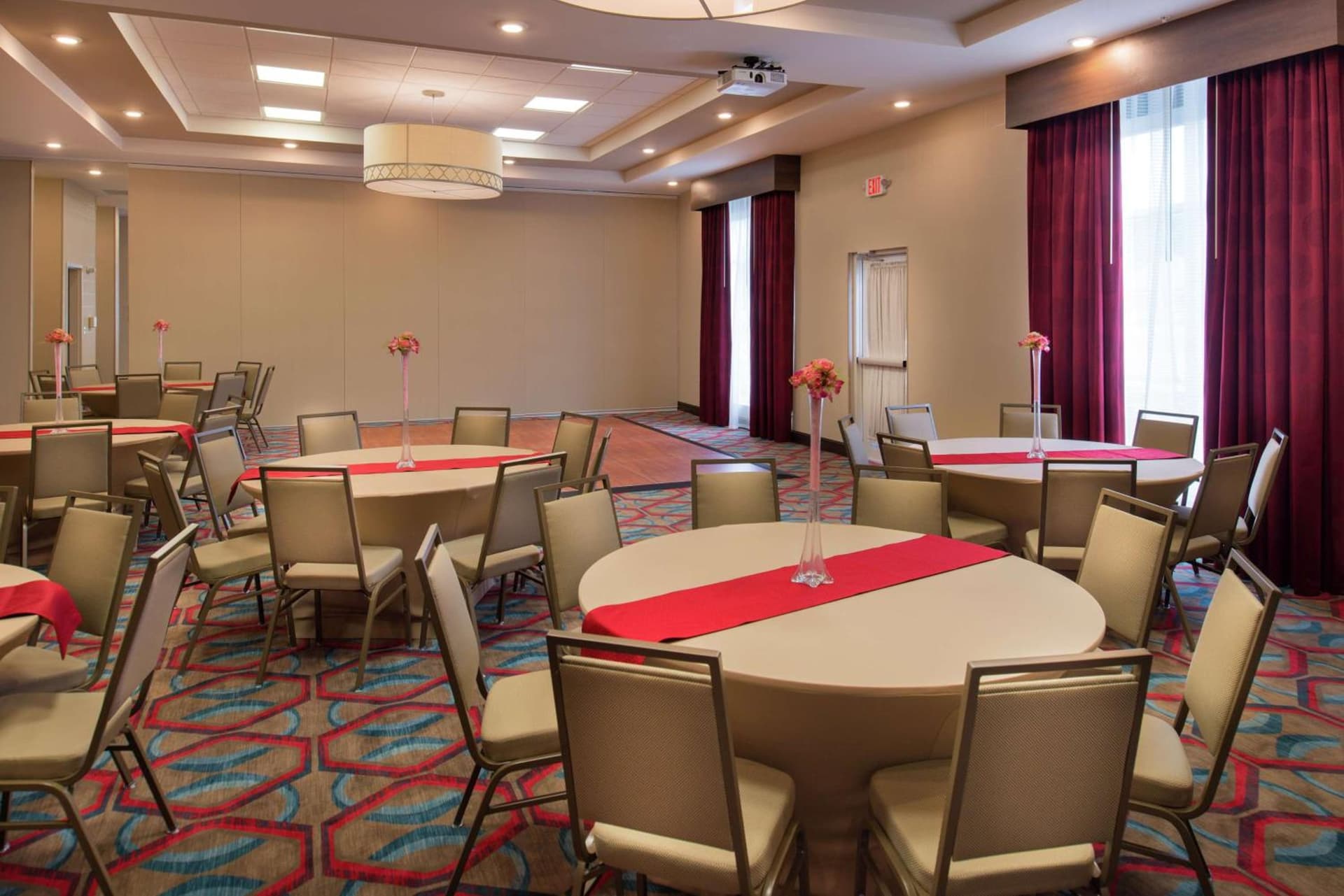 Hilton Garden Inn Bristol gallery photo in Bristol, VA — image 33
