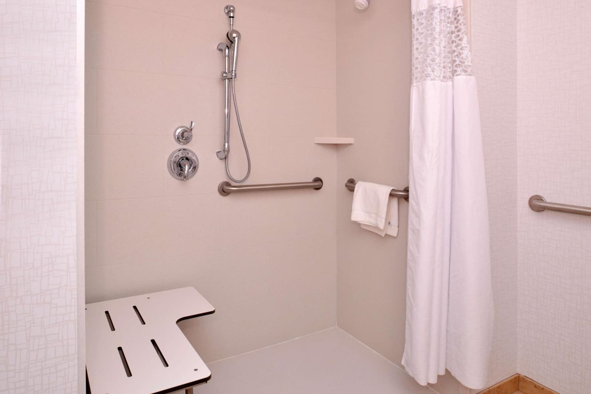 Hampton Inn Omaha Midtown-Aksarben gallery photo in Omaha, NE — image 5