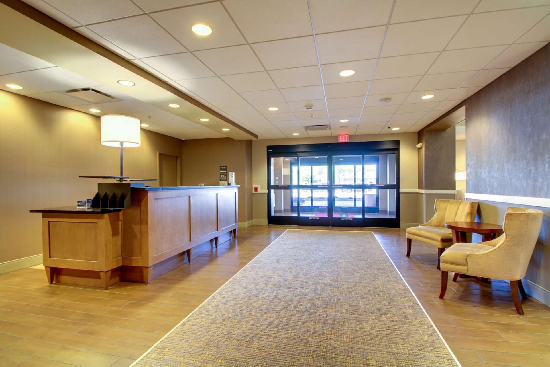 Hampton Inn & Suites Milwaukee West gallery photo in West Allis, WI — image 23