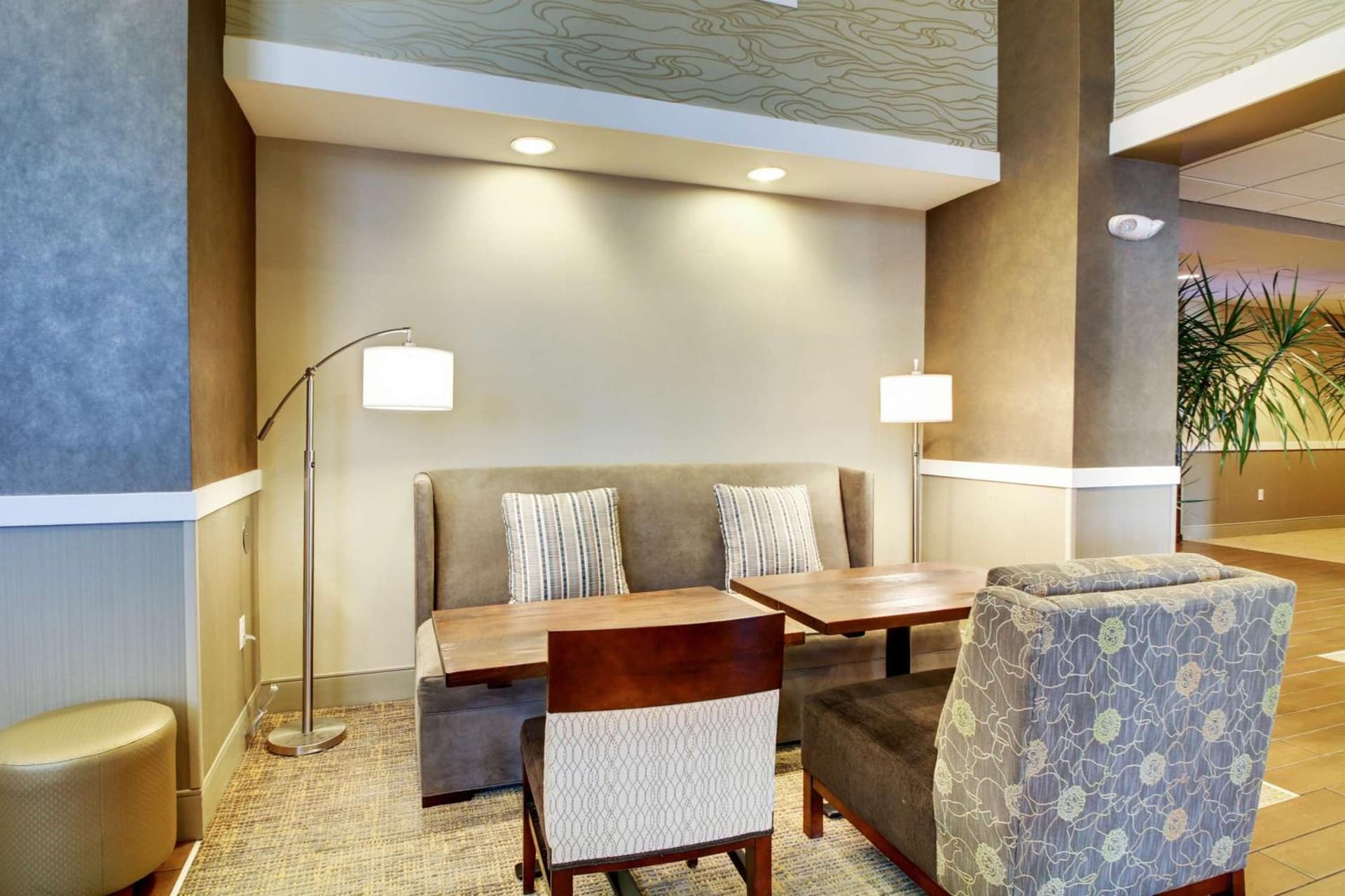 Hampton Inn & Suites Milwaukee West gallery photo in West Allis, WI — image 55