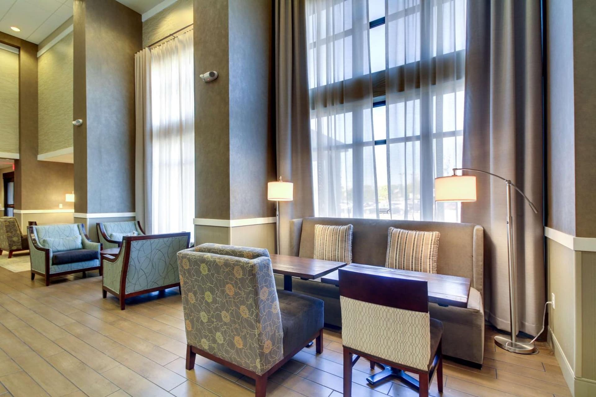 Hampton Inn & Suites Milwaukee West gallery photo in West Allis, WI — image 20