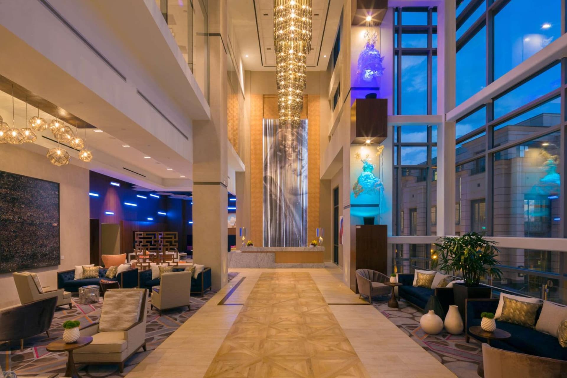 Hilton Norfolk The Main gallery photo in Norfolk, VA — image 52