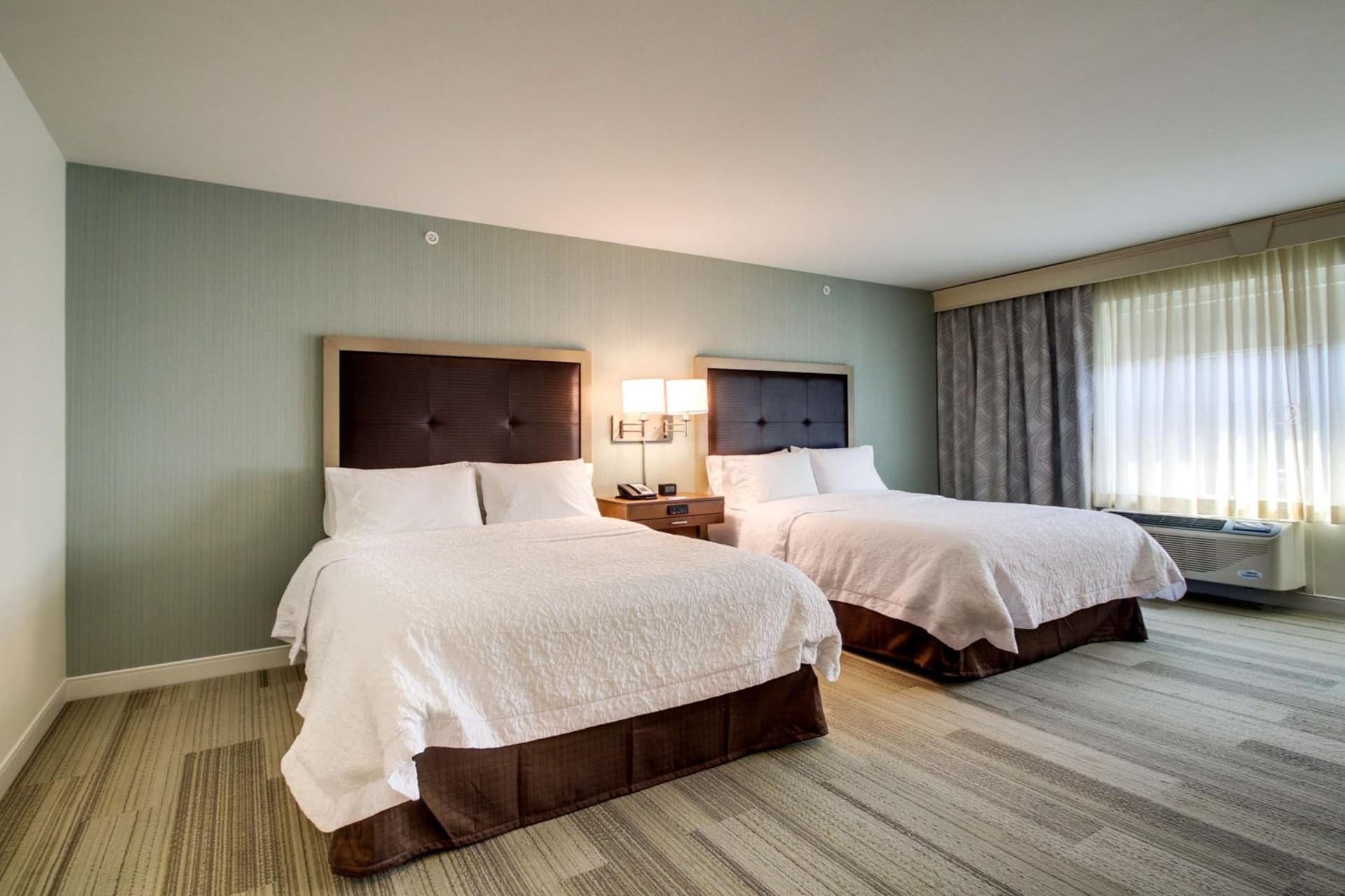 Hampton Inn & Suites Milwaukee West gallery photo in West Allis, WI — image 41