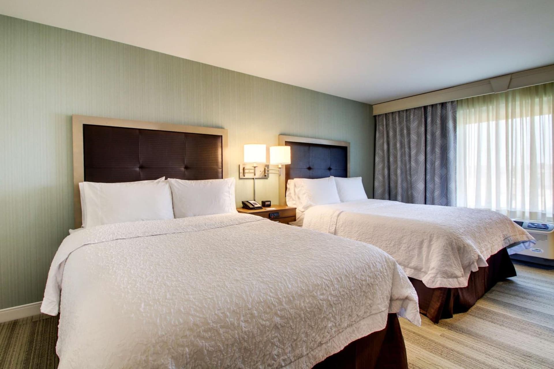 Hampton Inn & Suites Milwaukee West gallery photo in West Allis, WI — image 54