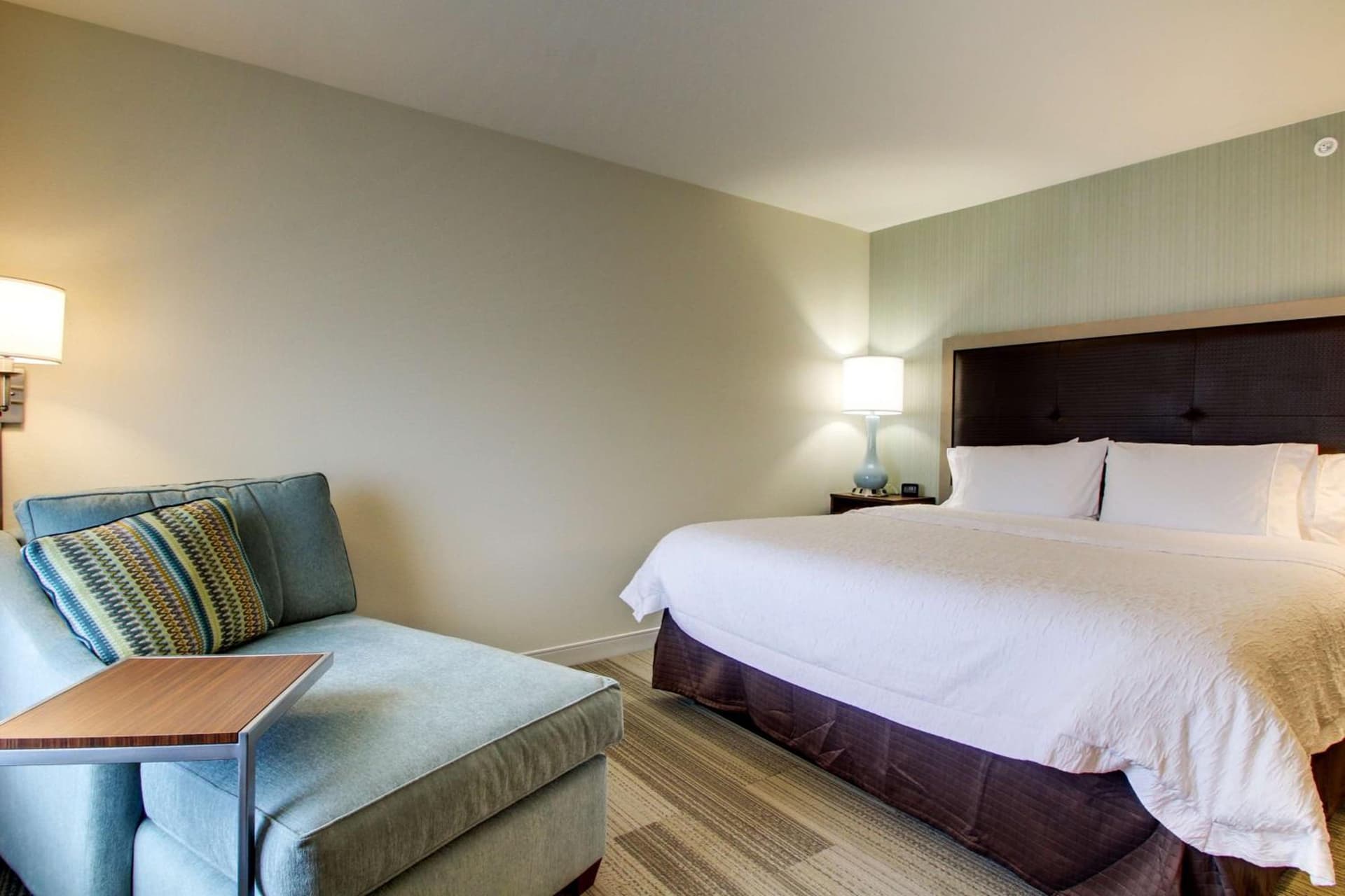 Hampton Inn & Suites Milwaukee West gallery photo in West Allis, WI — image 27