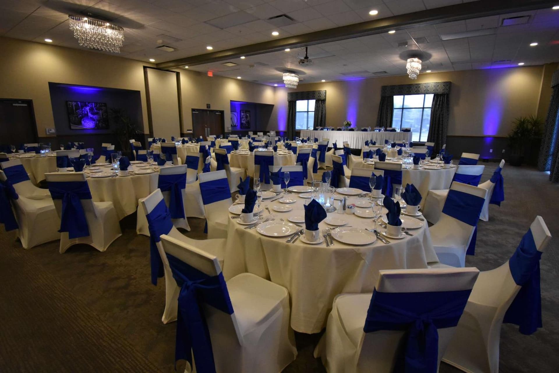 Hampton Inn & Suites Milwaukee West gallery photo in West Allis, WI — image 44