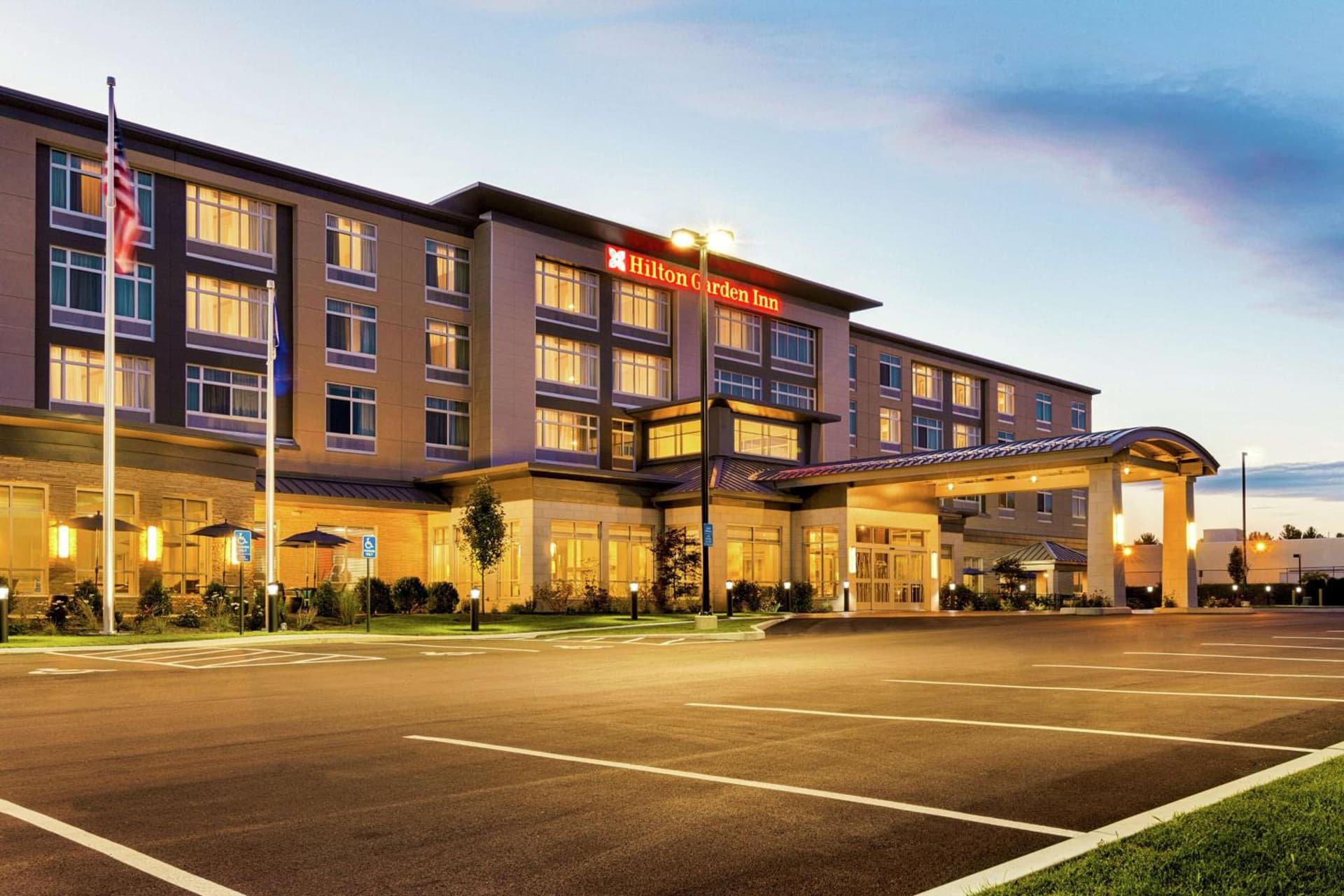 Hilton Garden Inn Lenox Pittsfield interior in Pittsfield, MA — gallery photo 2