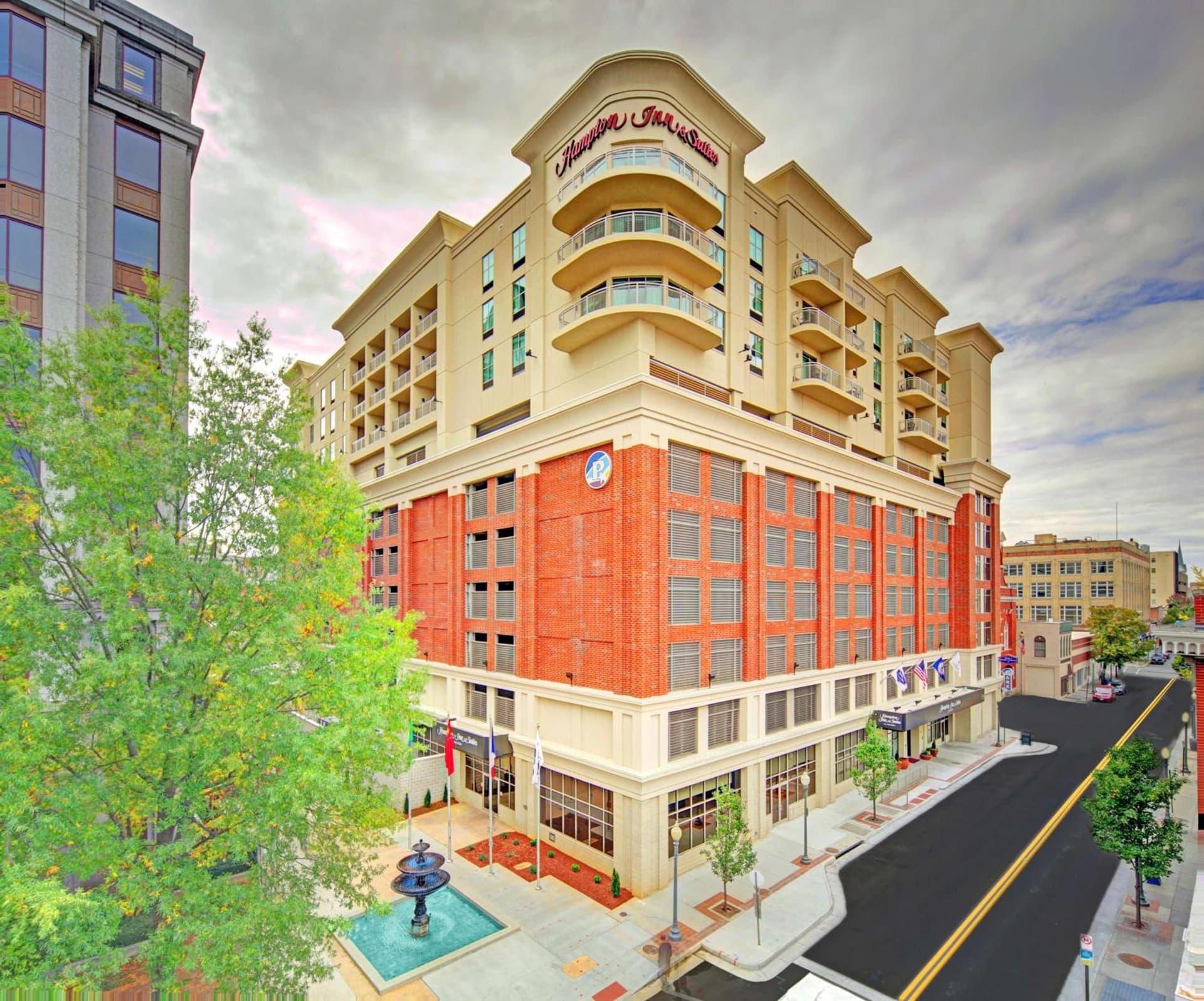 Hampton Inn & Suites - Roanoke-Downtown, VA gallery photo in Roanoke, VA — image 12