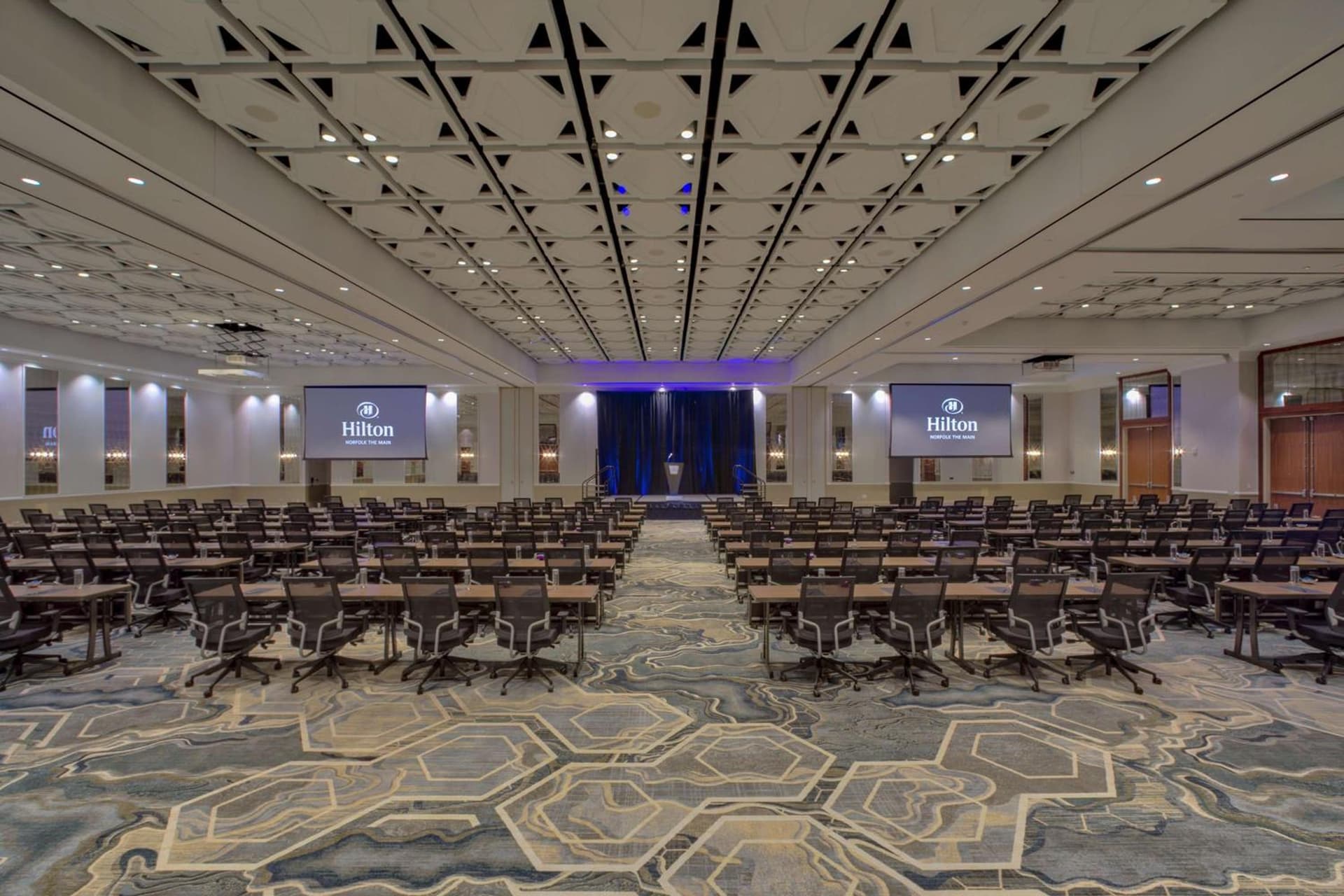 Hilton Norfolk The Main gallery photo in Norfolk, VA — image 10