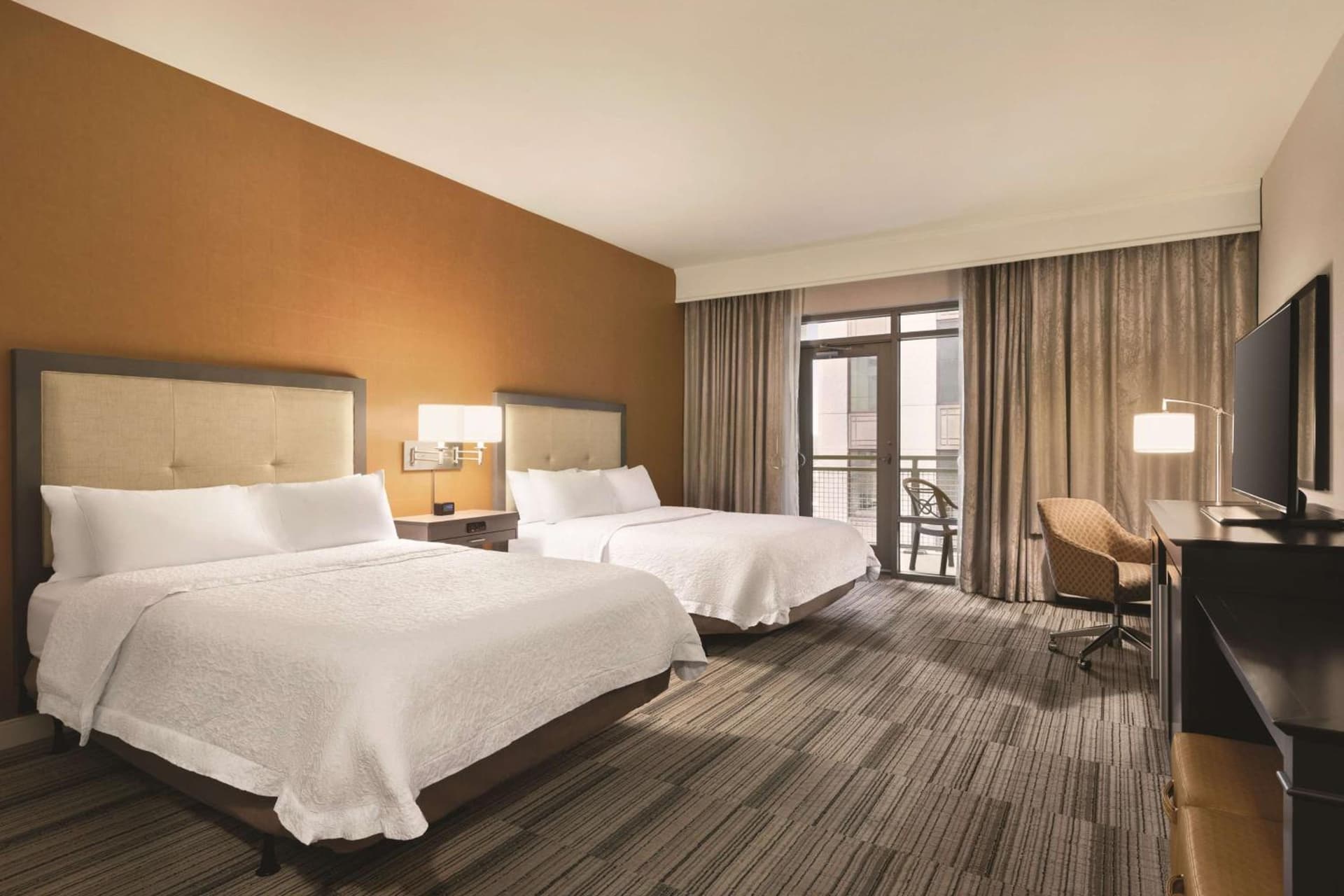 Hampton Inn & Suites - Roanoke-Downtown, VA gallery photo in Roanoke, VA — image 56