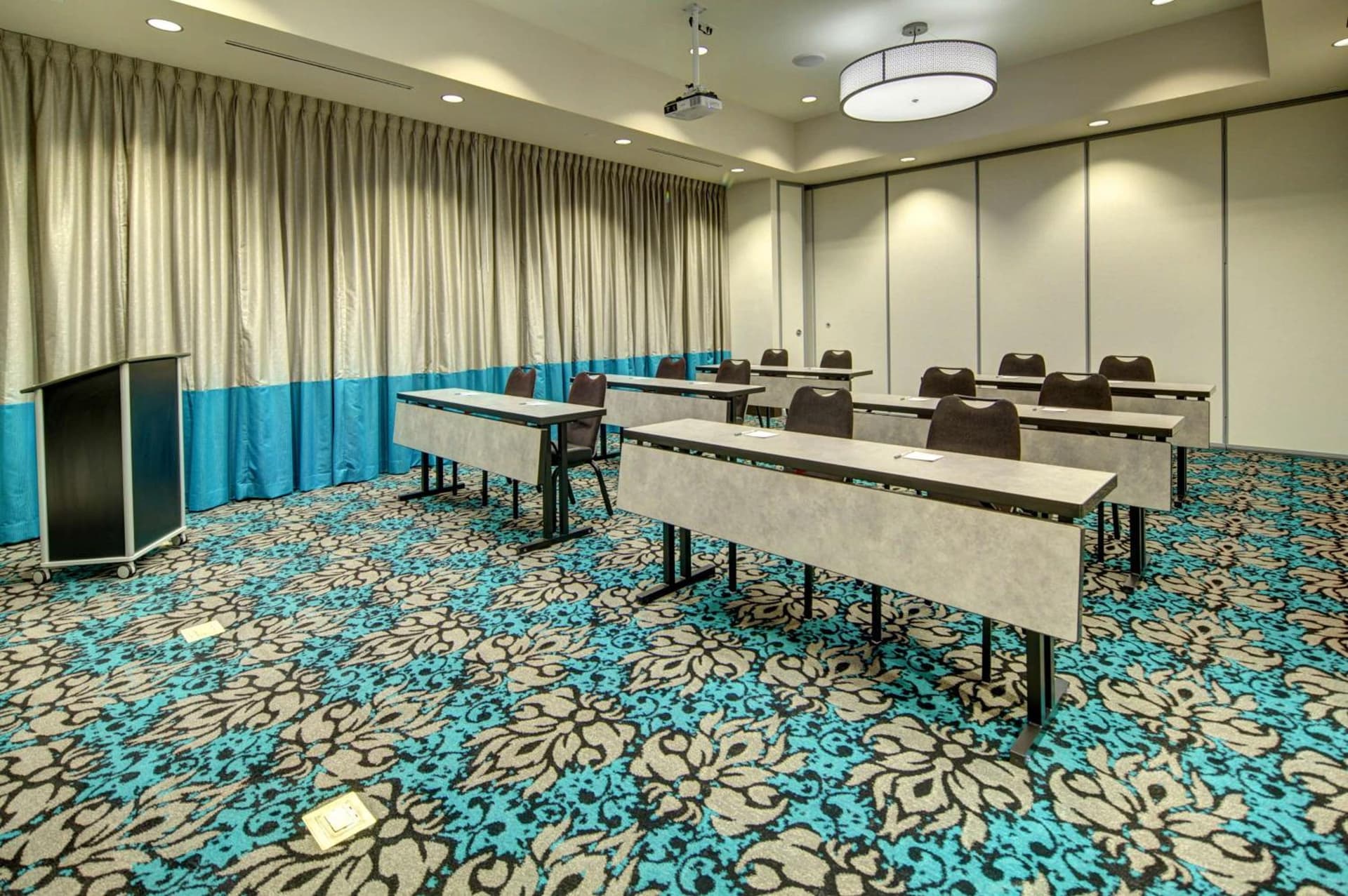Hampton Inn & Suites - Roanoke-Downtown, VA gallery photo in Roanoke, VA — image 36
