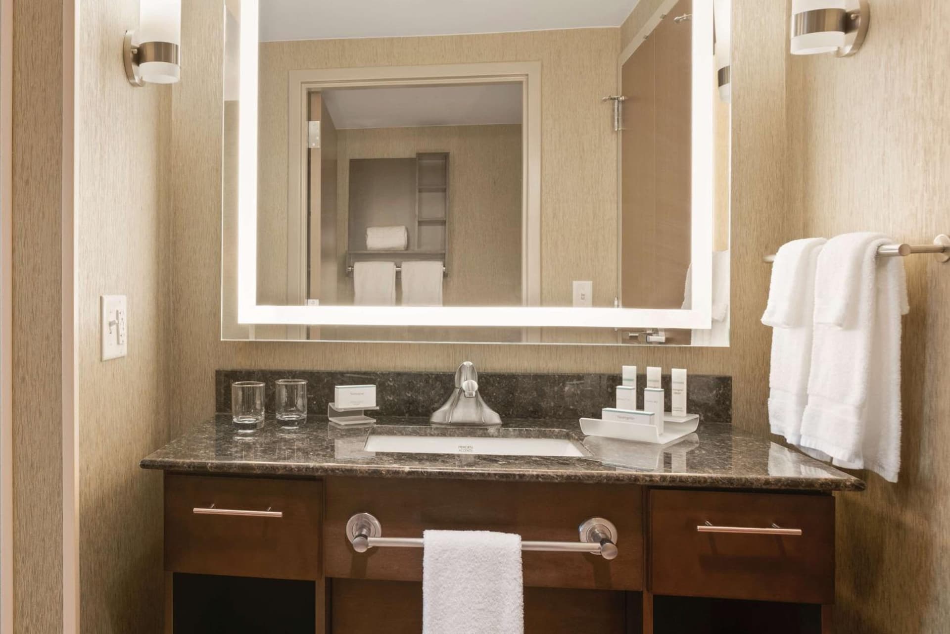 Homewood Suites by Hilton Ankeny gallery photo in Ankeny, IA — image 31